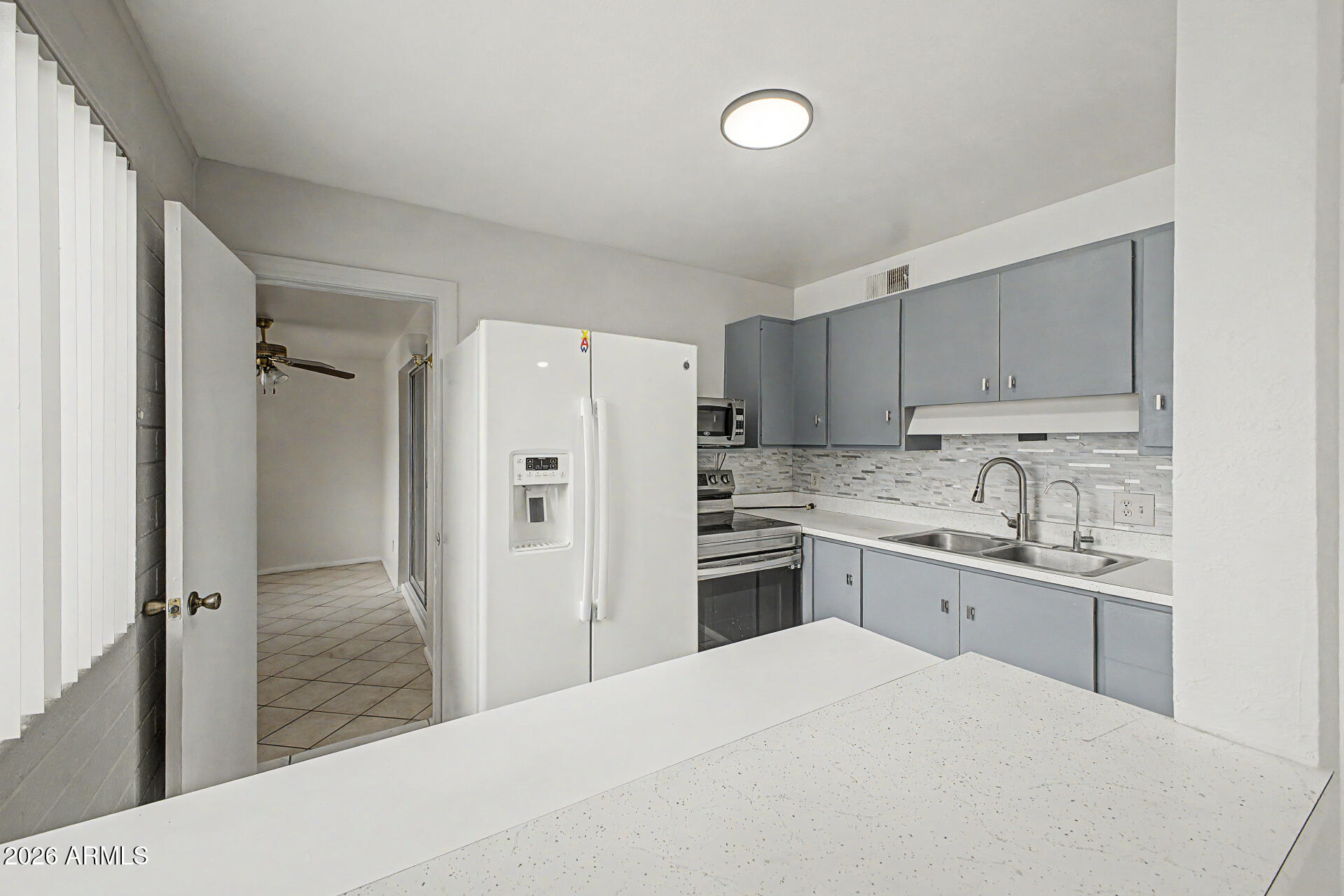 2549 W Rose Lane A-113