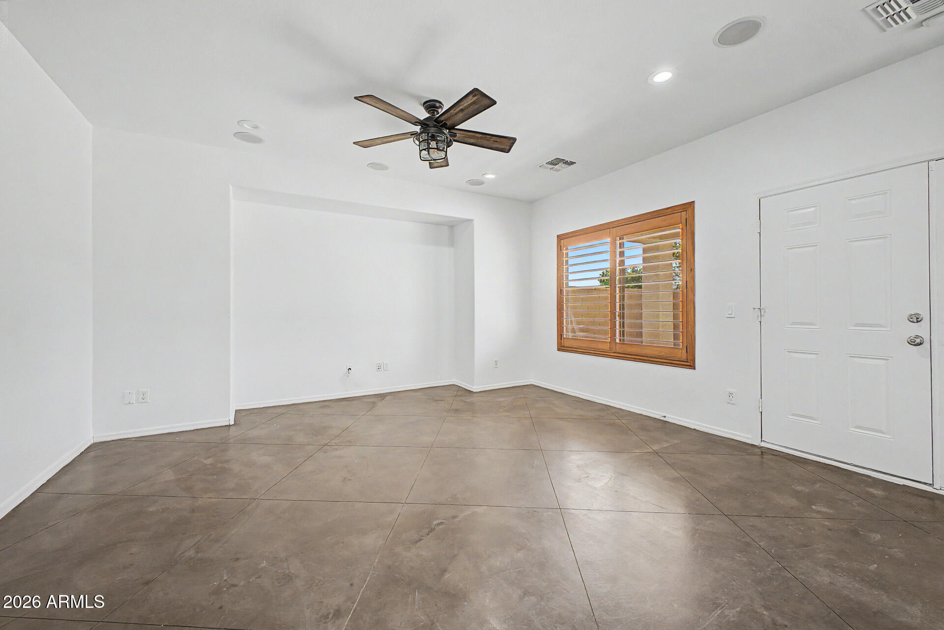 21476 N DENTON Drive