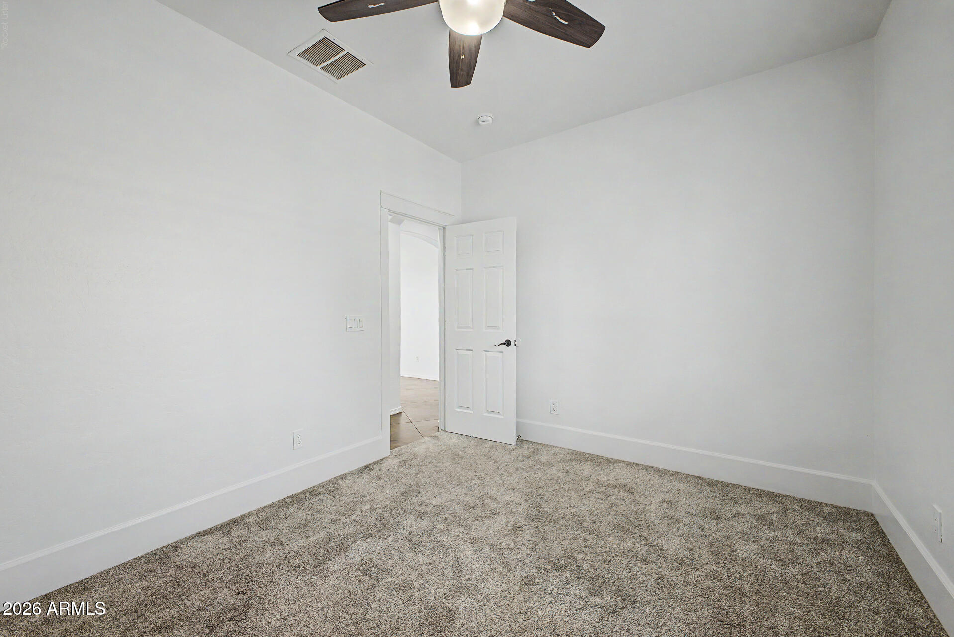 21476 N DENTON Drive