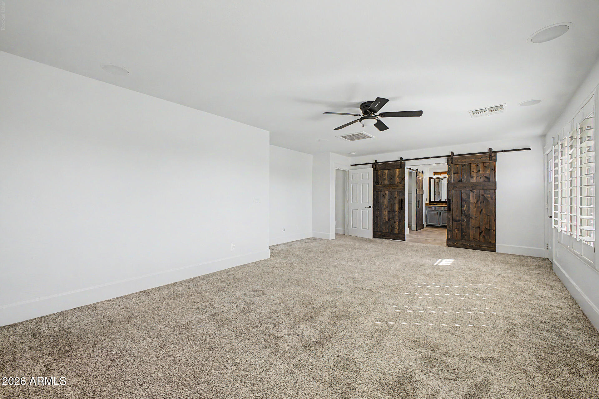 21476 N DENTON Drive