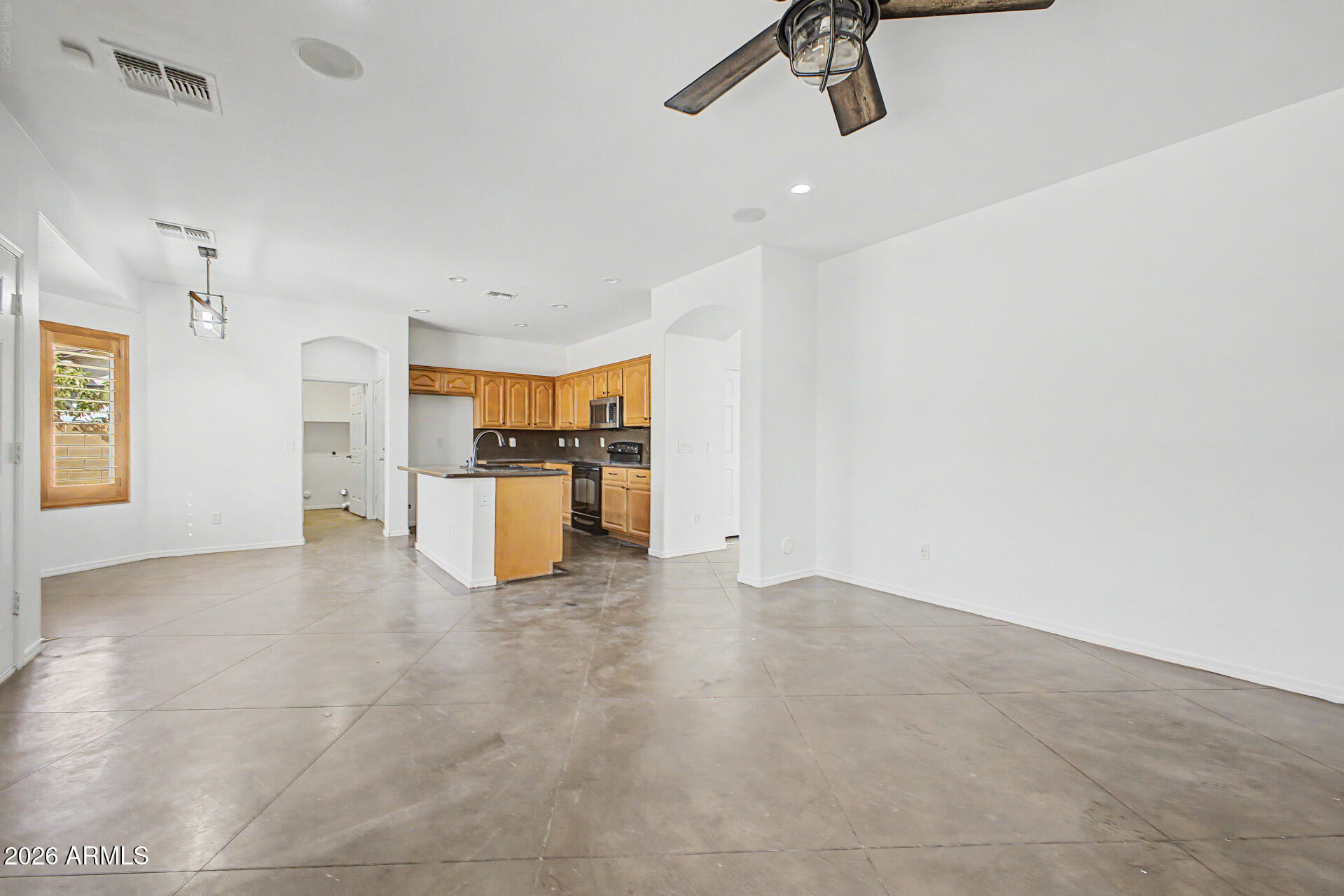 21476 N DENTON Drive