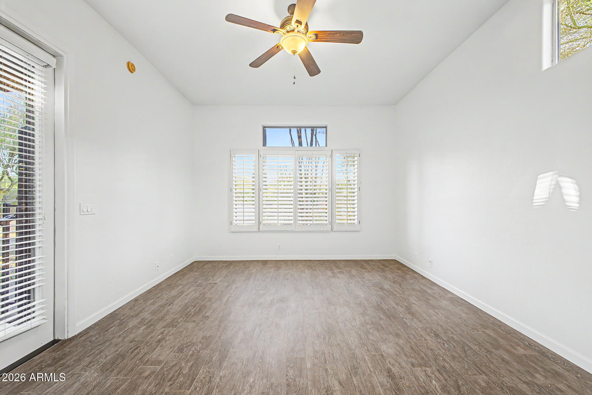 11082 E MARK Lane