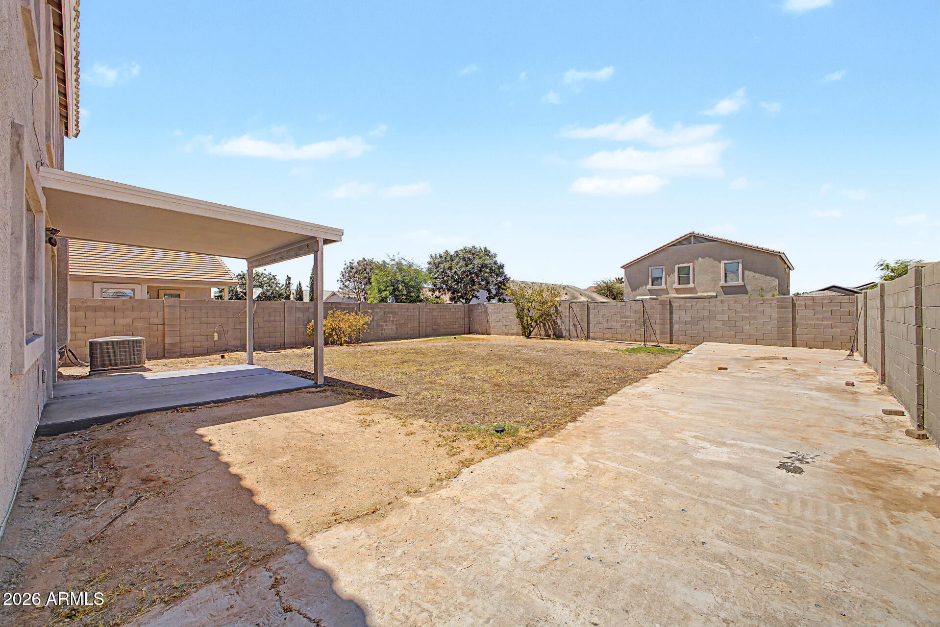 1610 W SAN TAN HILLS Drive