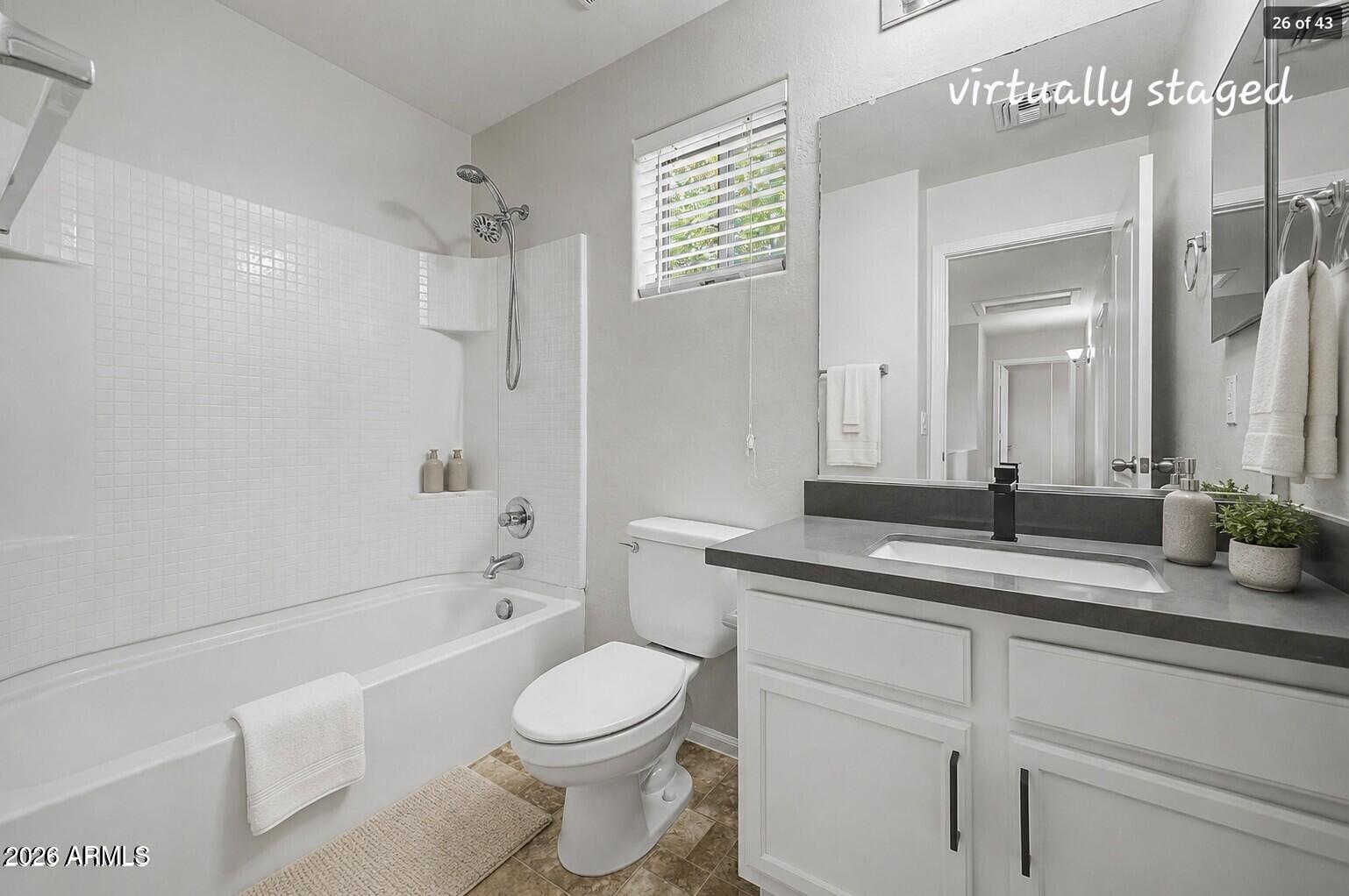 1610 W SAN TAN HILLS Drive