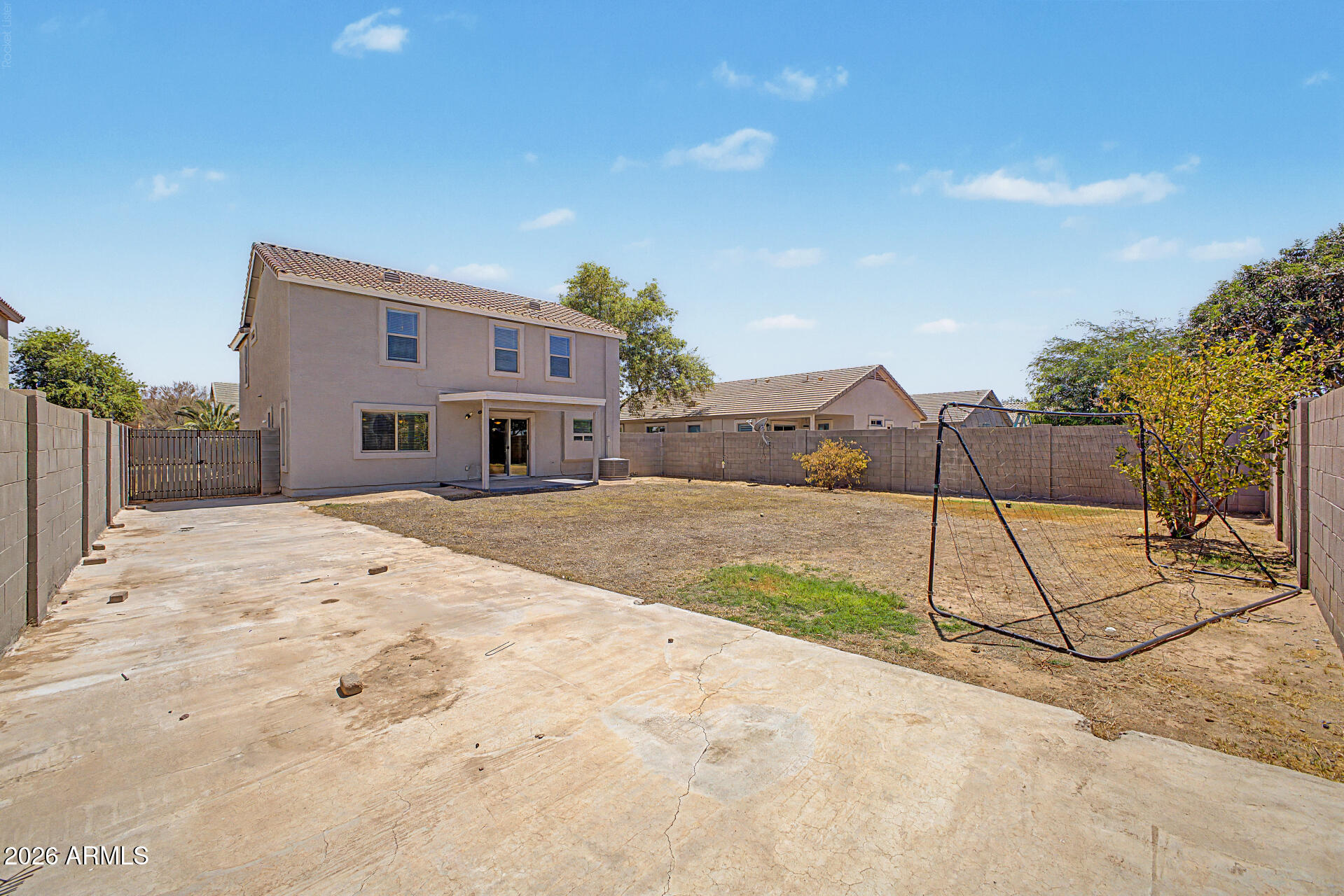 1610 W SAN TAN HILLS Drive