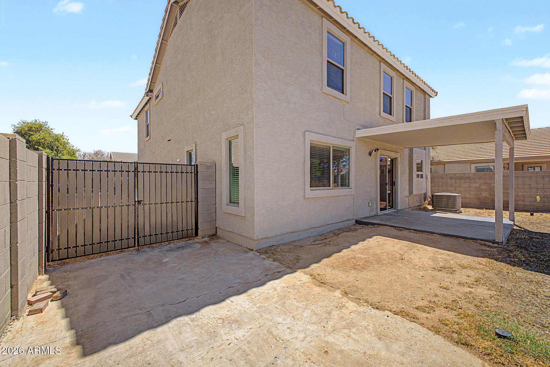 1610 W SAN TAN HILLS Drive