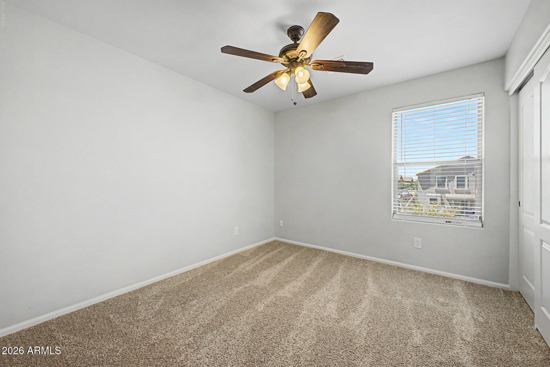 1610 W SAN TAN HILLS Drive