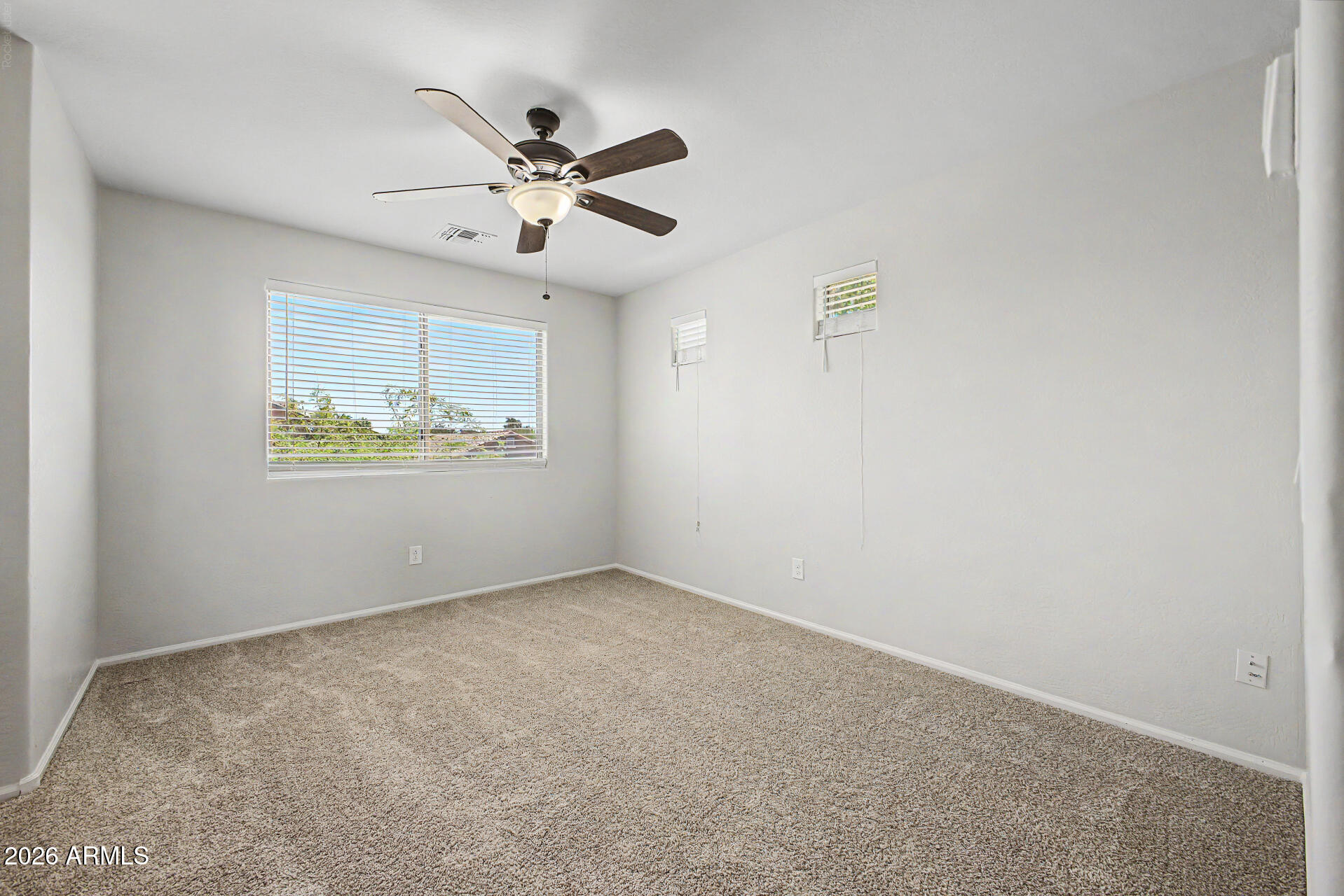 1610 W SAN TAN HILLS Drive