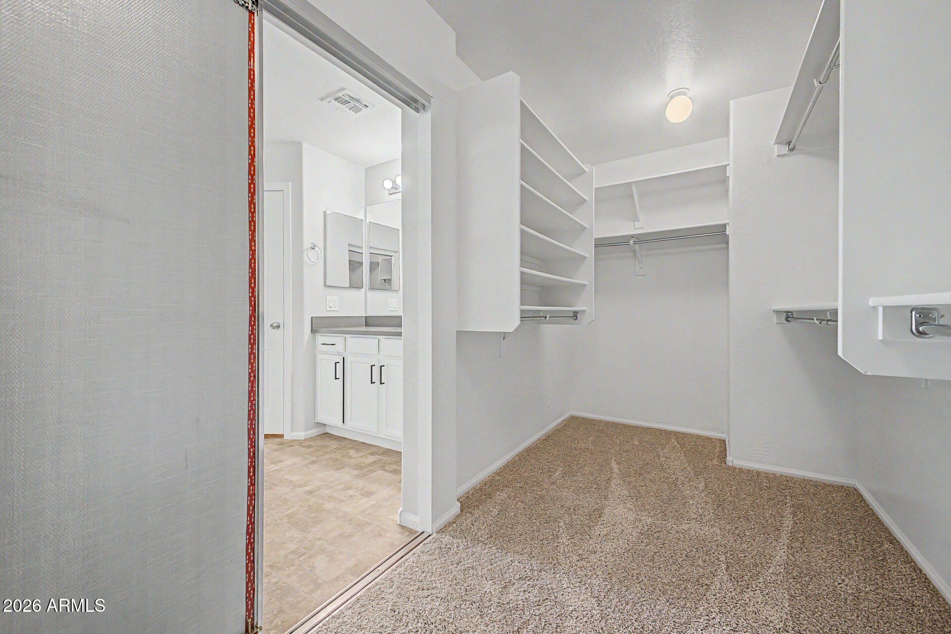 1610 W SAN TAN HILLS Drive