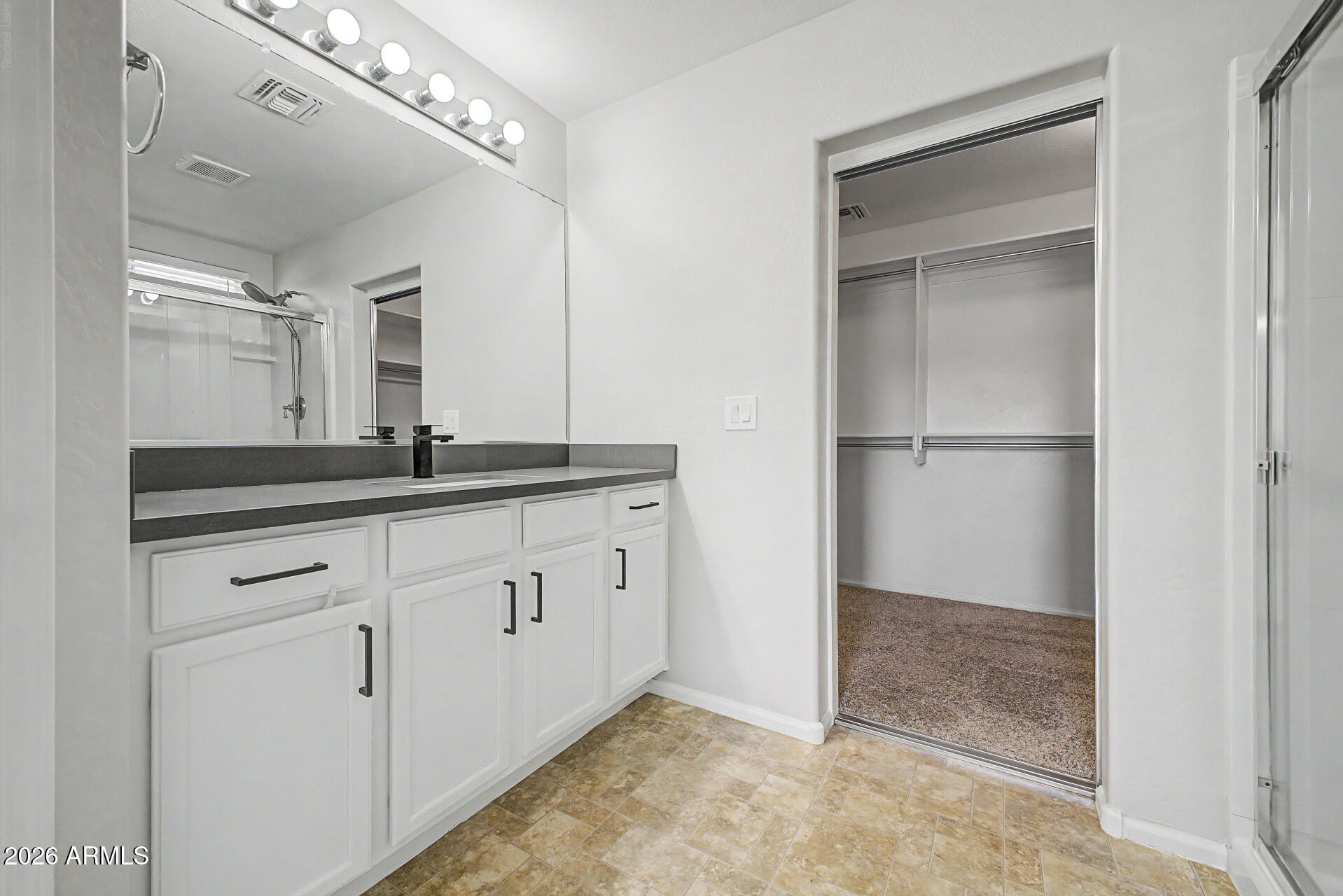 1610 W SAN TAN HILLS Drive