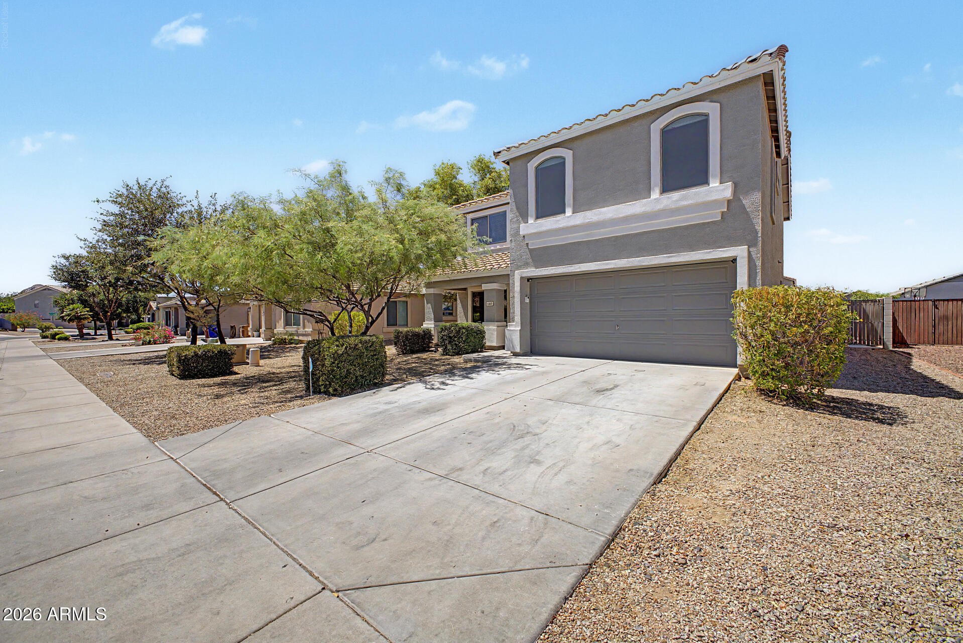 1610 W SAN TAN HILLS Drive