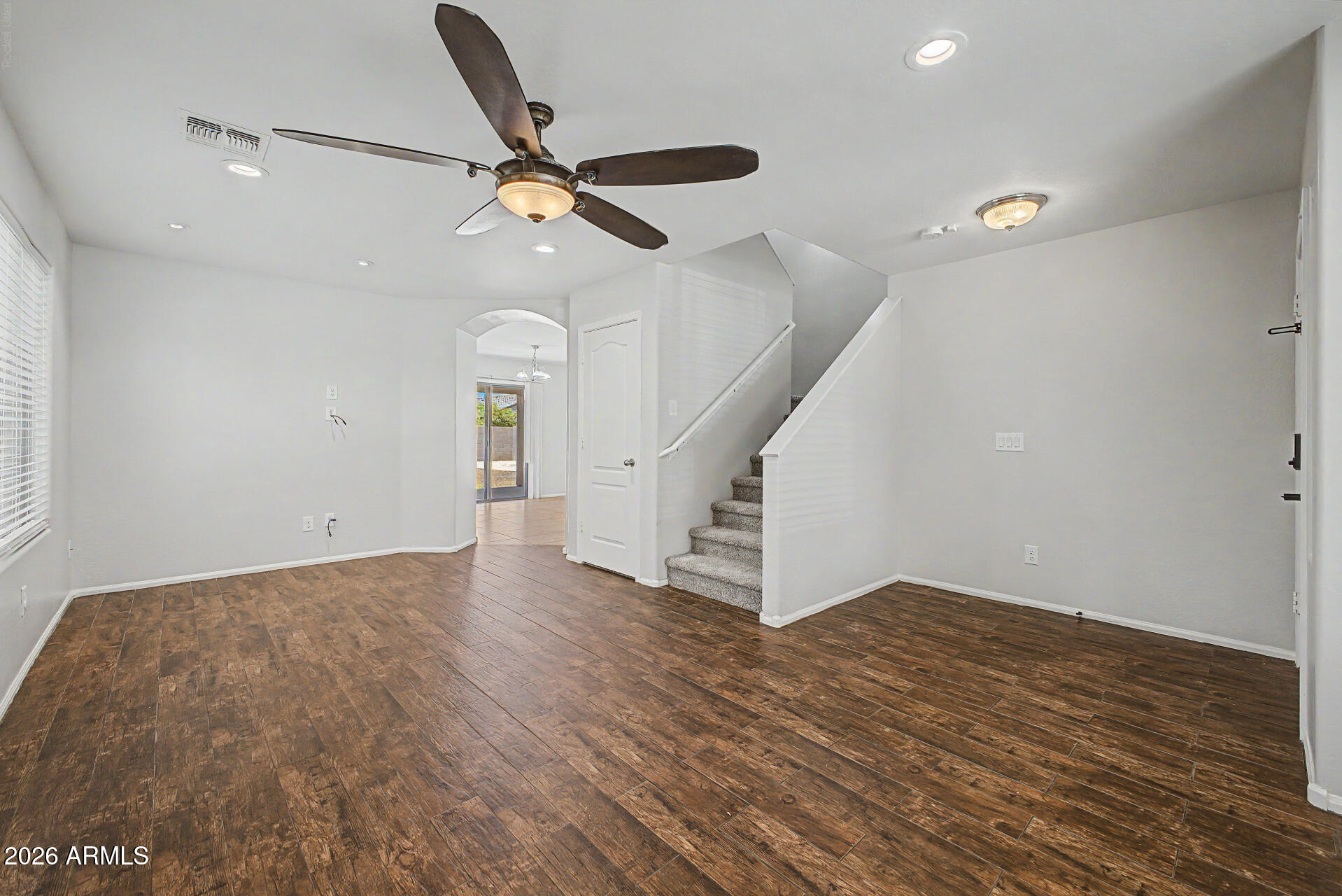 1610 W SAN TAN HILLS Drive