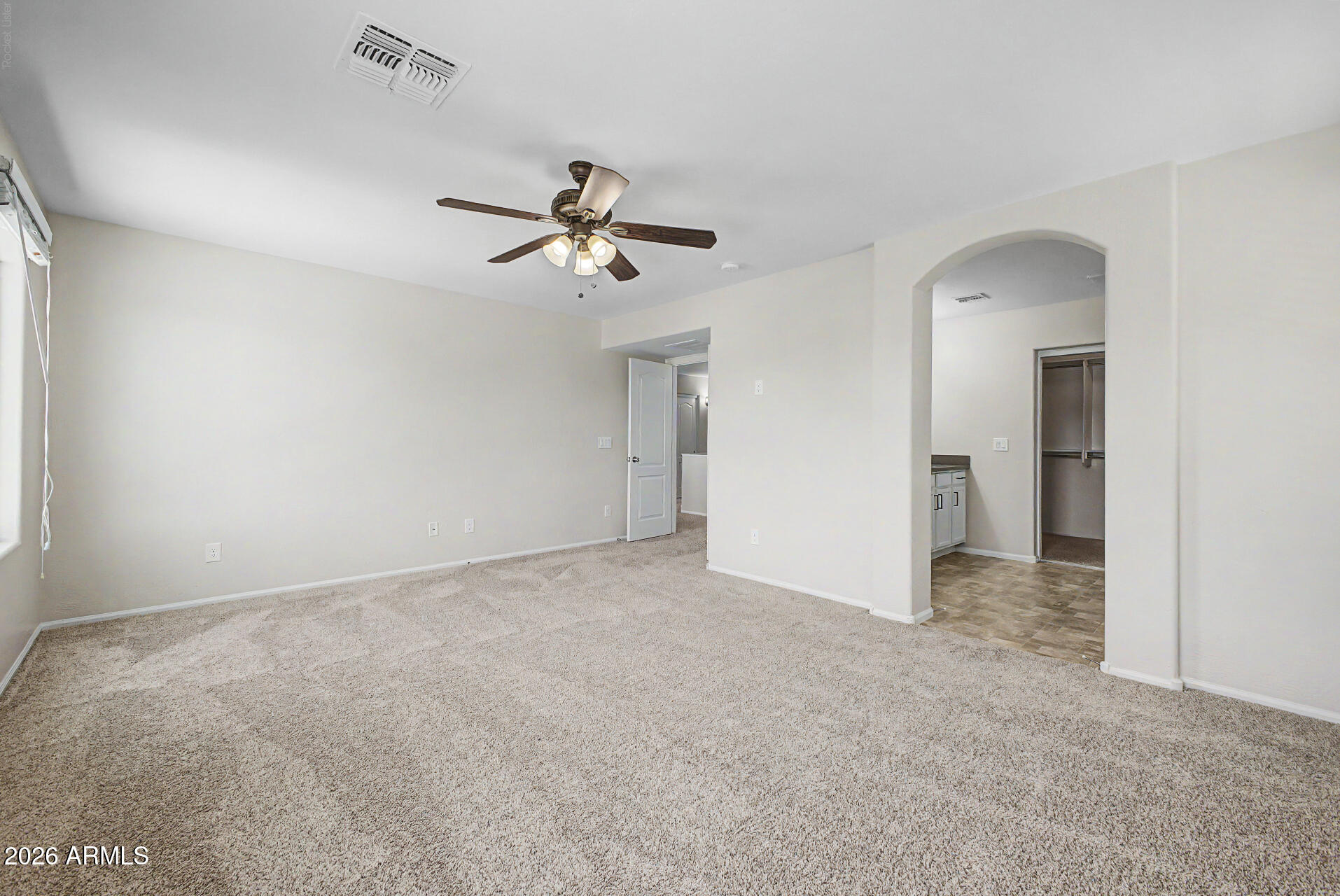 1610 W SAN TAN HILLS Drive