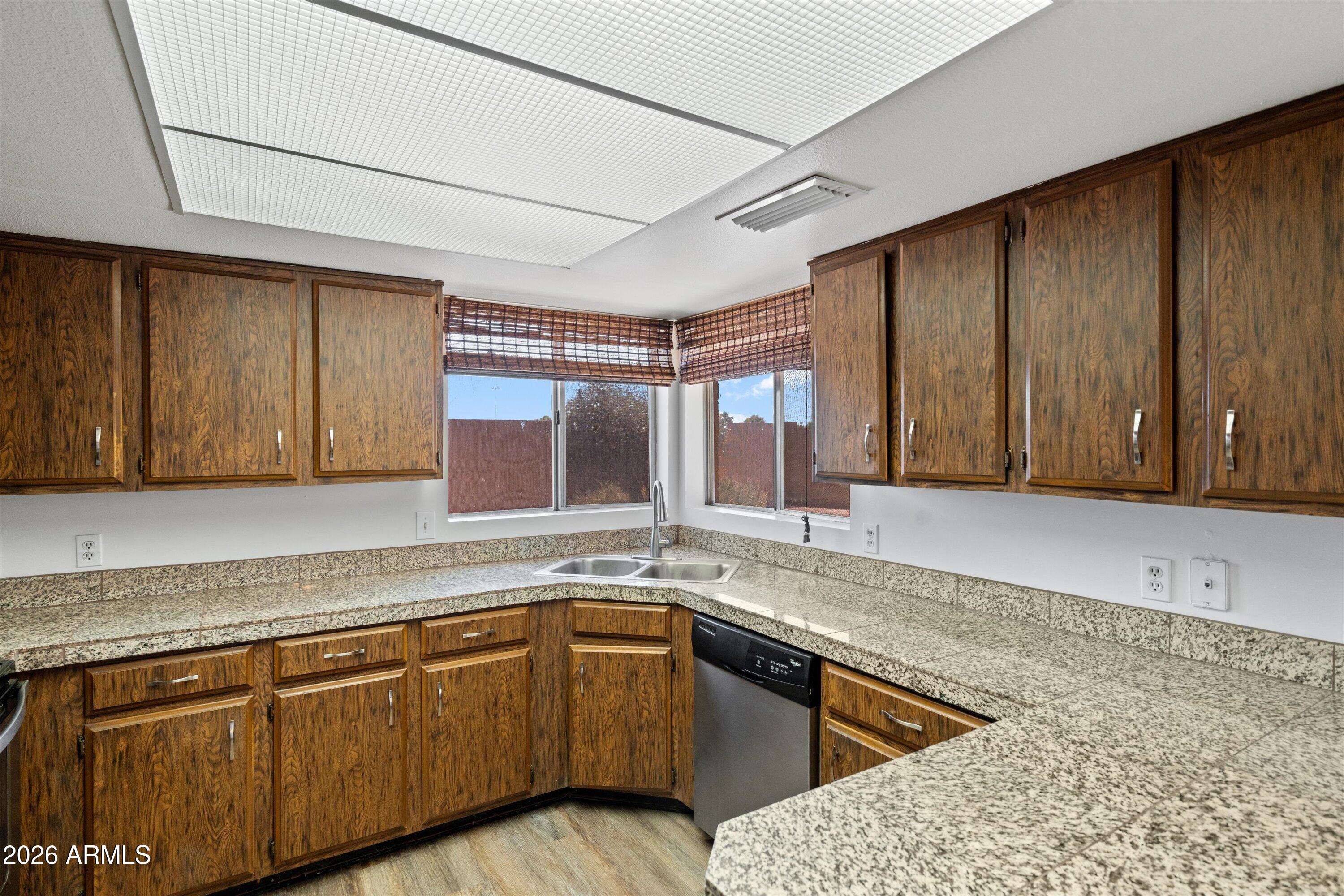 2809 S PENNINGTON