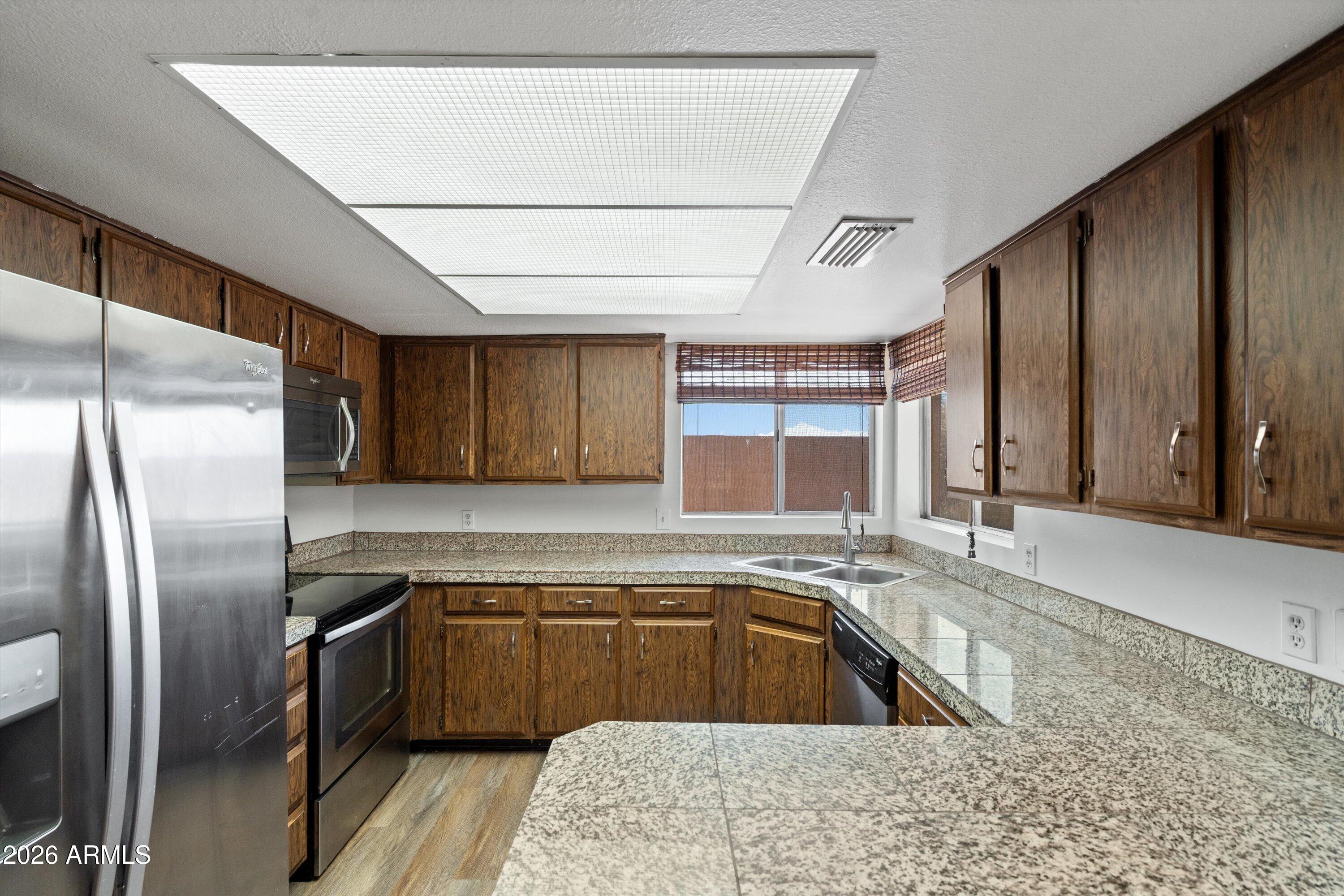 2809 S PENNINGTON