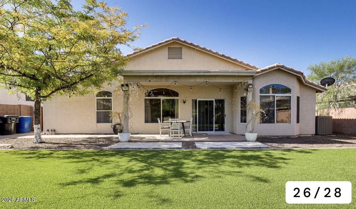 686 W FREMONT Drive