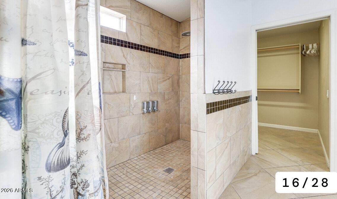 686 W FREMONT Drive