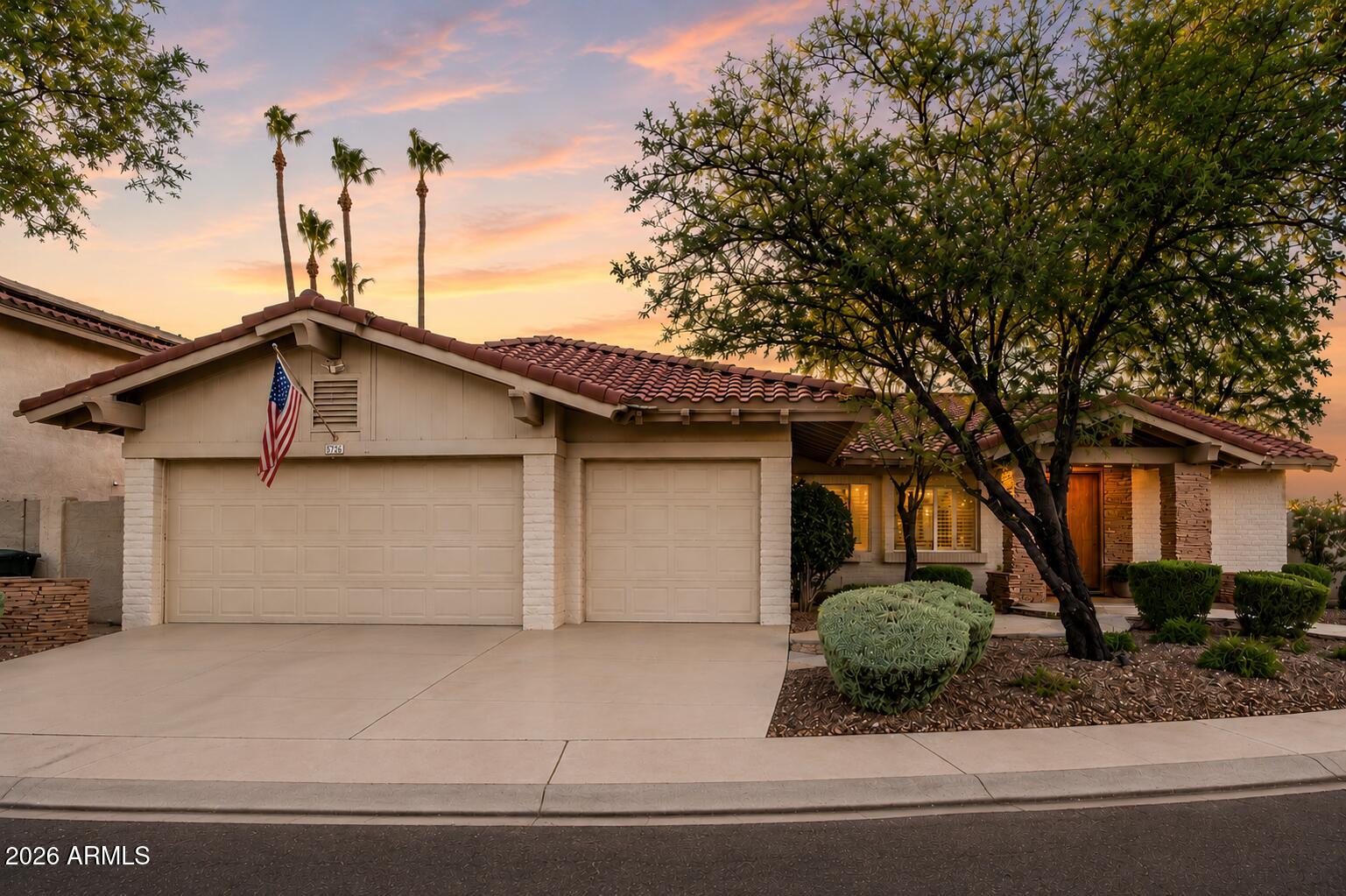 5726 E EVERETT Drive