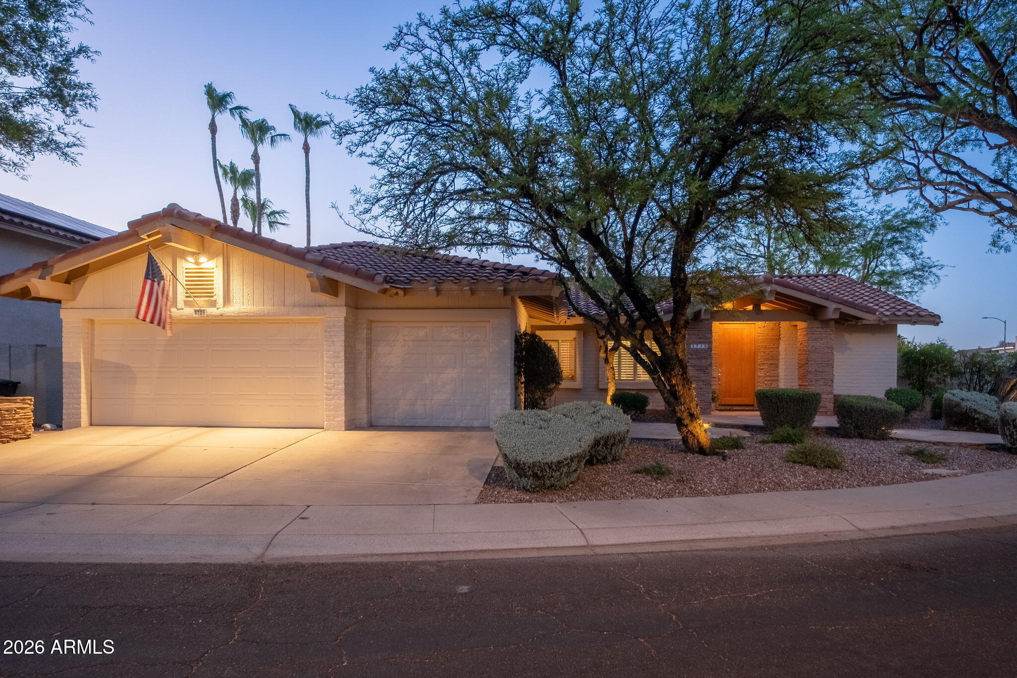 5726 E EVERETT Drive
