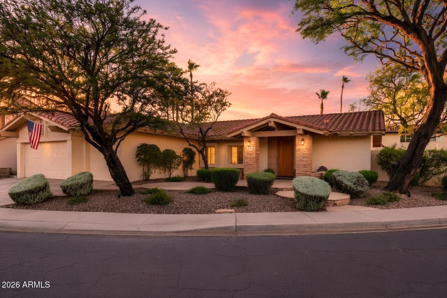 5726 E EVERETT Drive