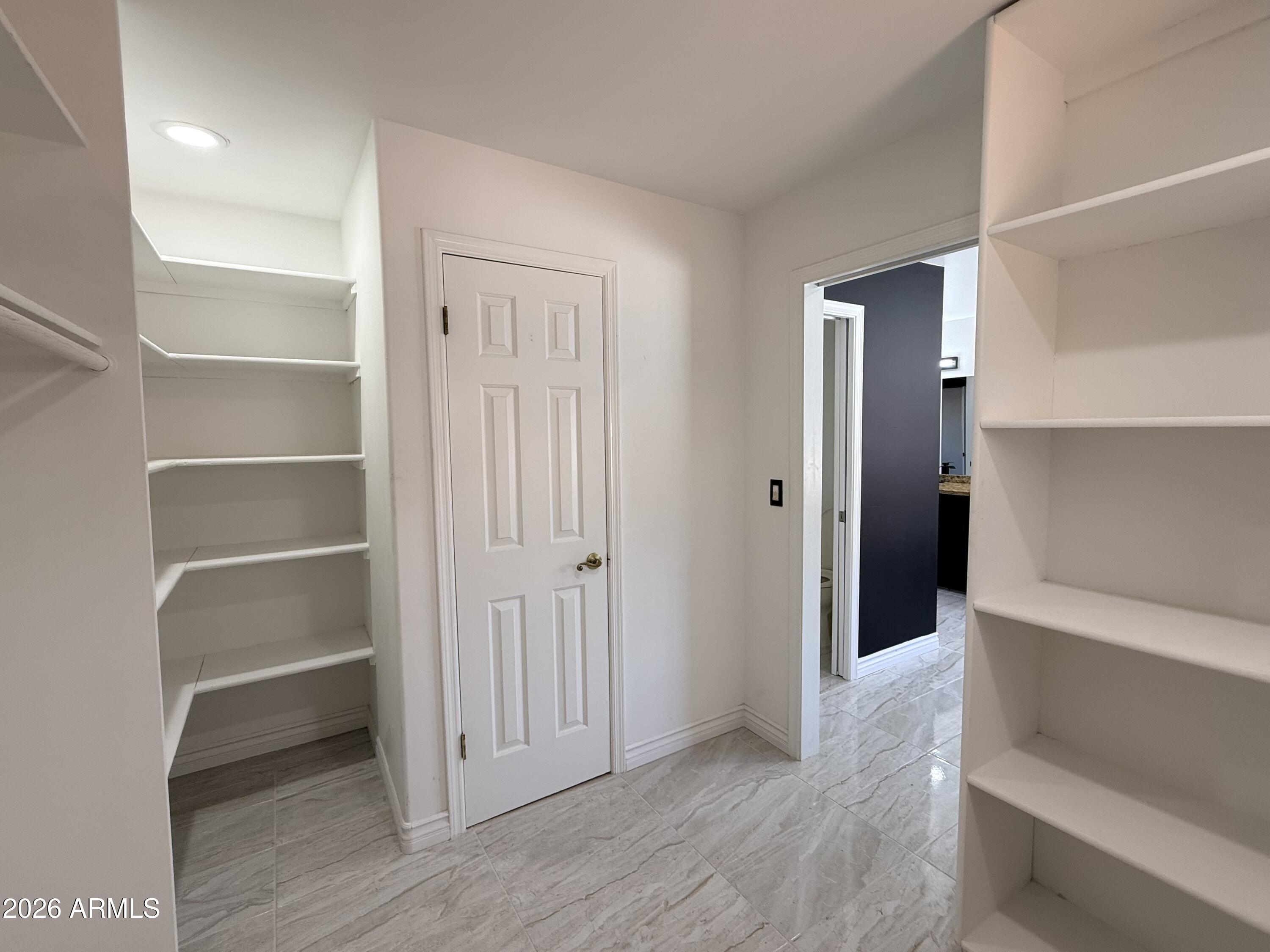1406 E TIERRA BUENA Lane