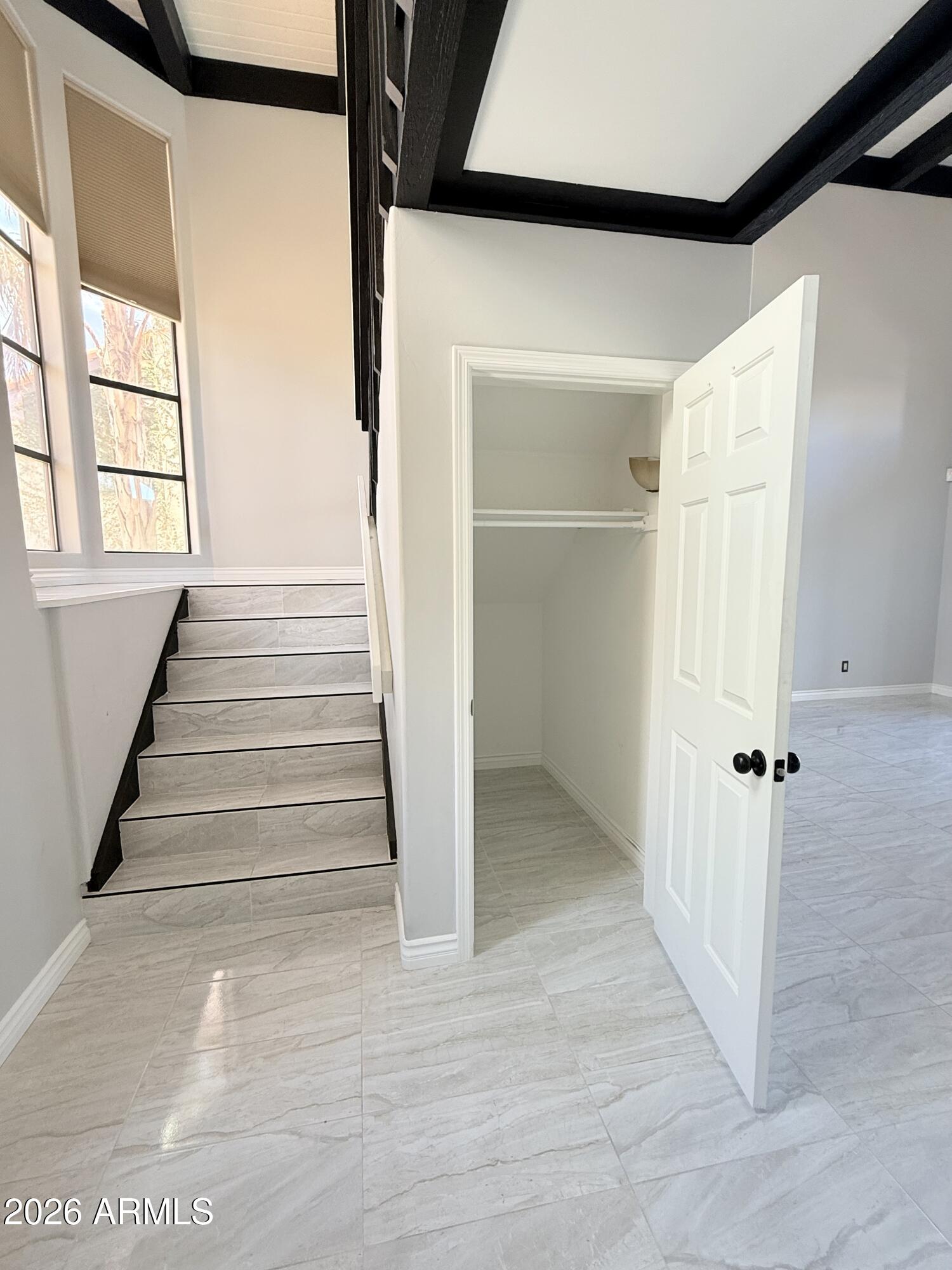1406 E TIERRA BUENA Lane