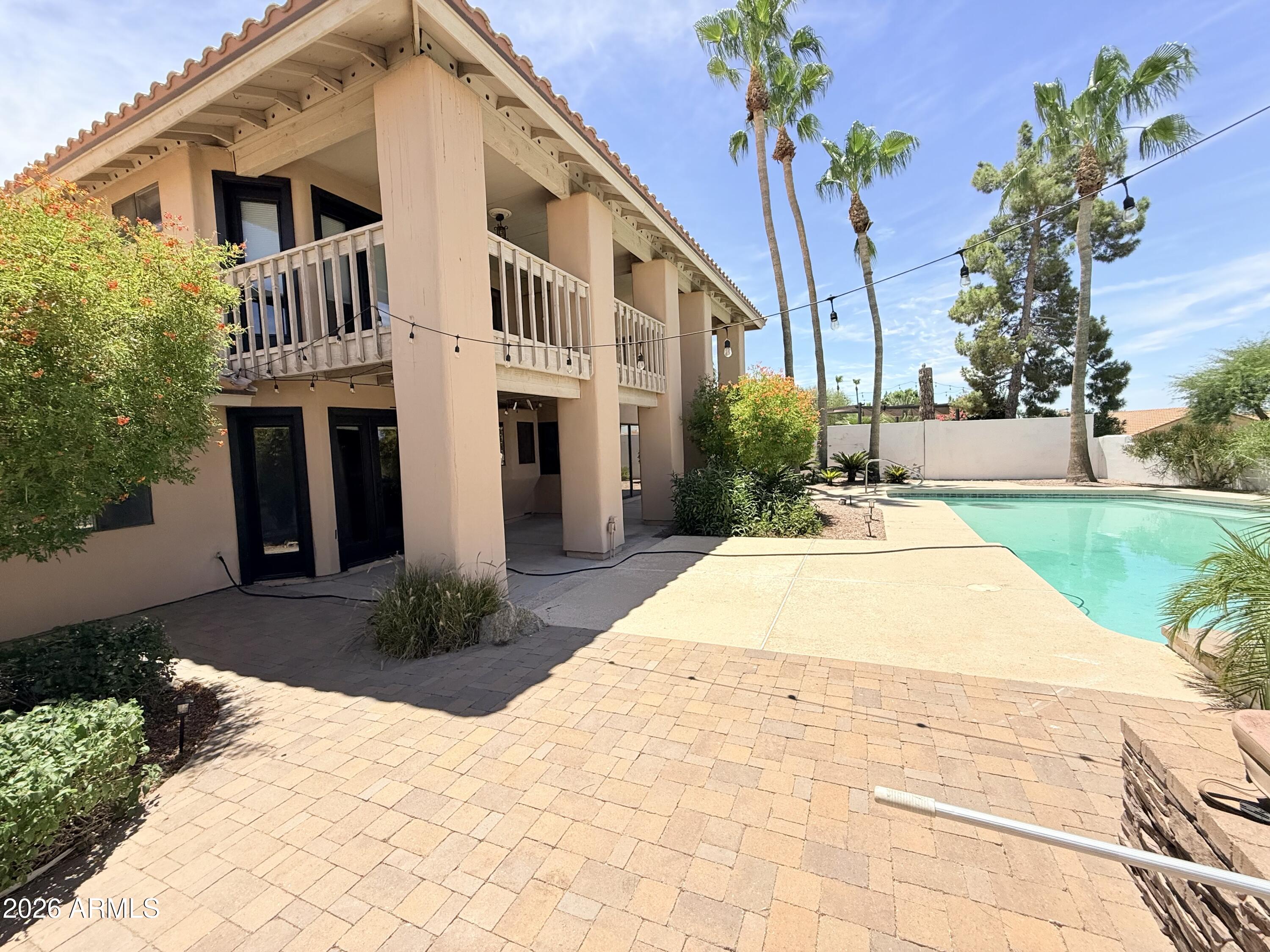 1406 E TIERRA BUENA Lane
