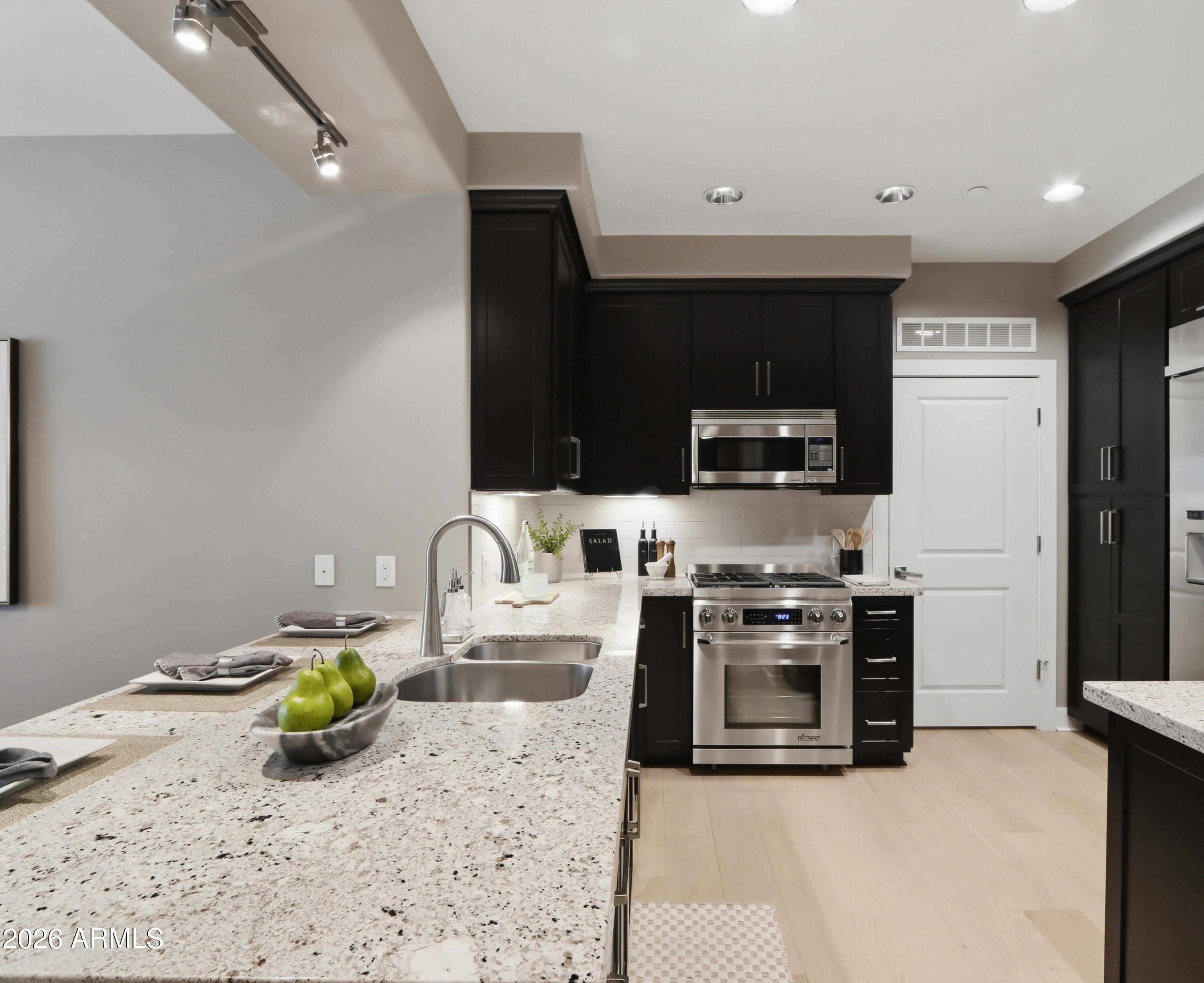 4805 N WOODMERE FAIRWAY 1008