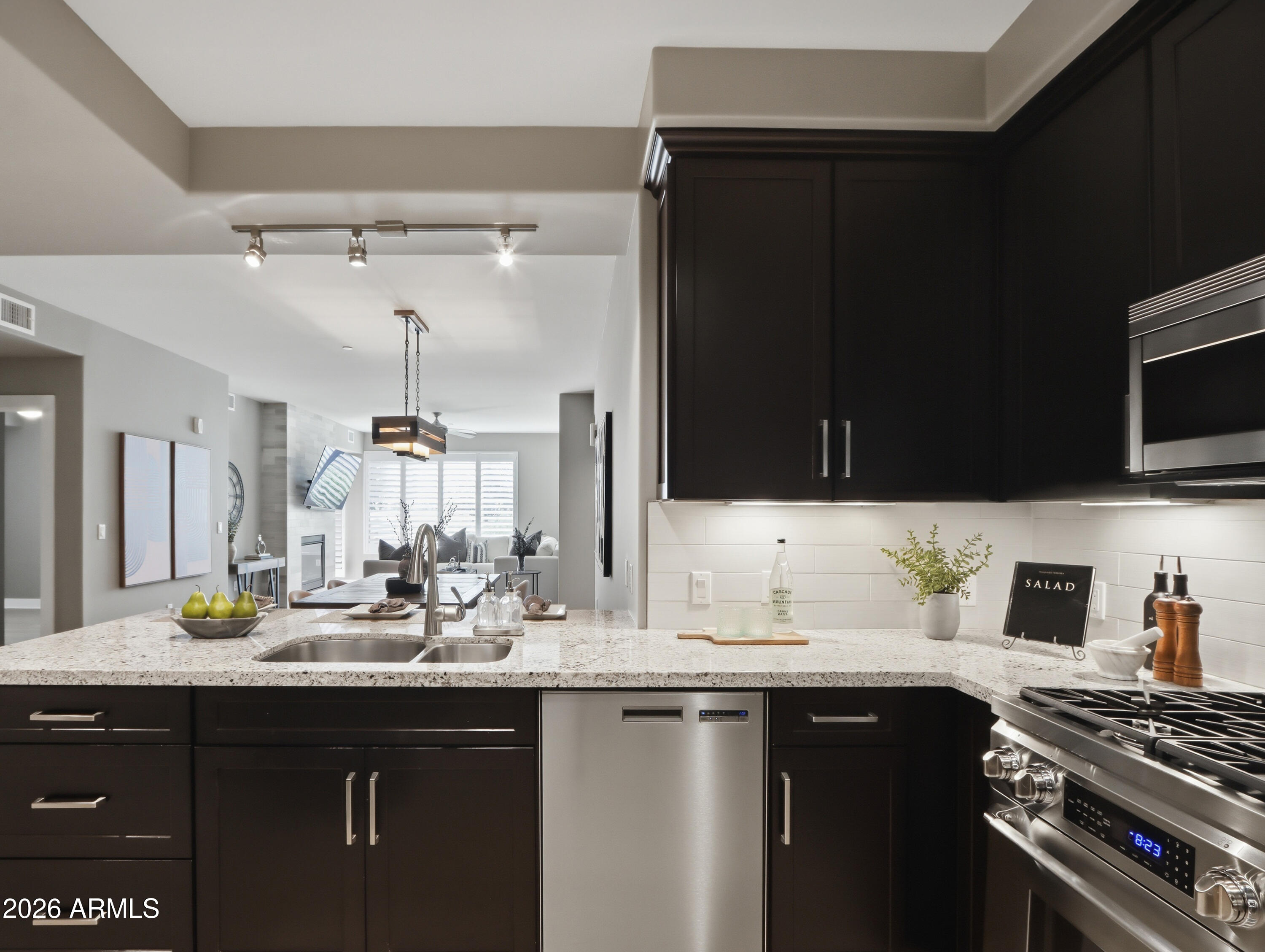 4805 N WOODMERE FAIRWAY 1008