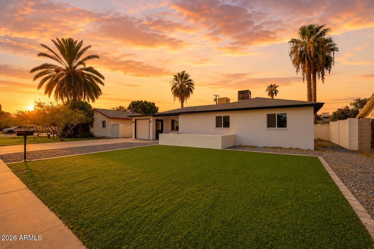 316 E EL CAMINO Drive