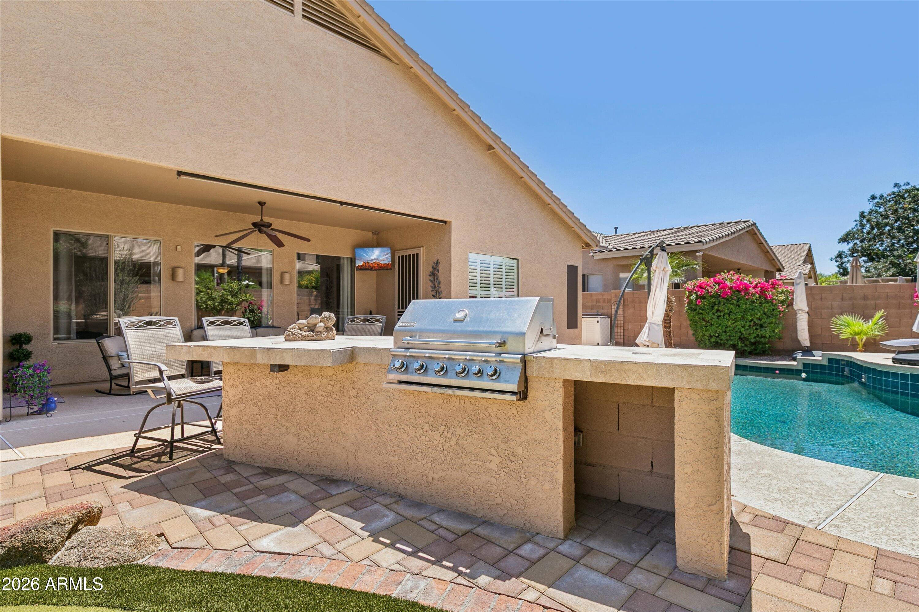 4342 W HACKAMORE Drive