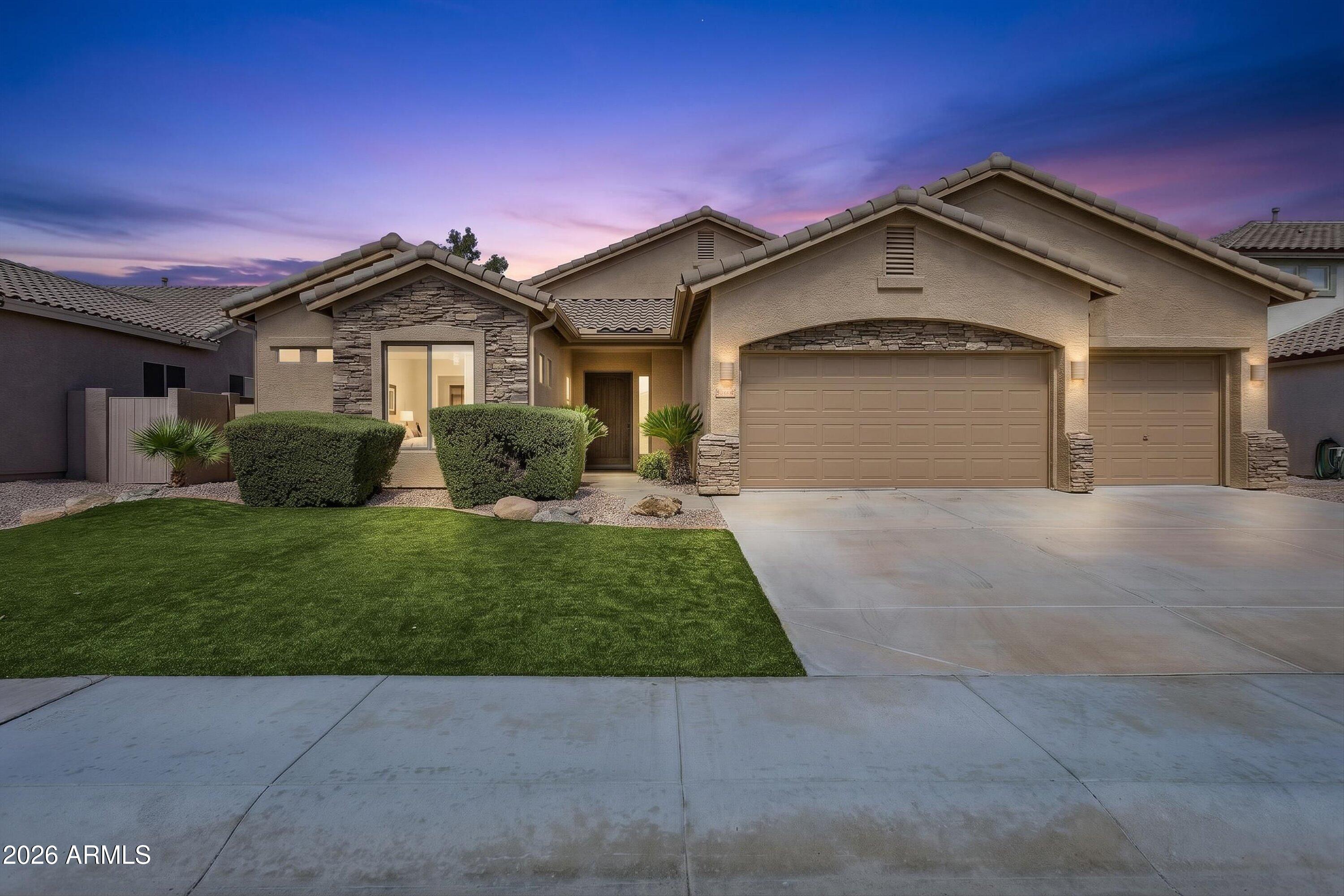 4342 W HACKAMORE Drive
