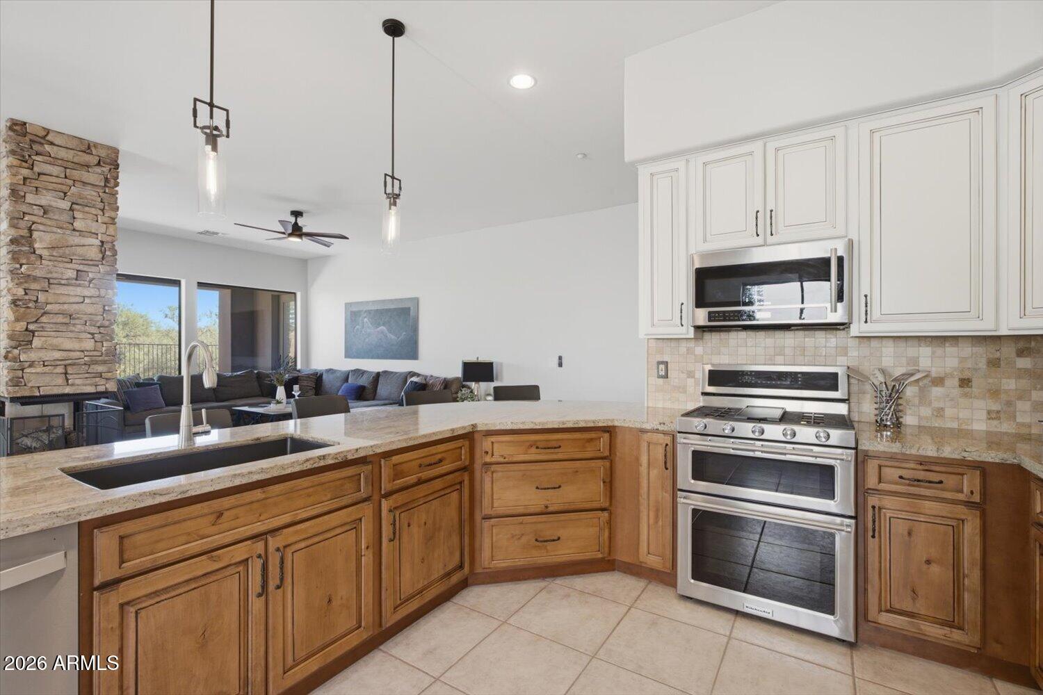 7427 E EVENING GLOW Drive