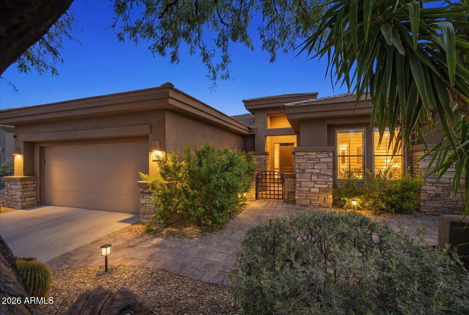 7427 E EVENING GLOW Drive