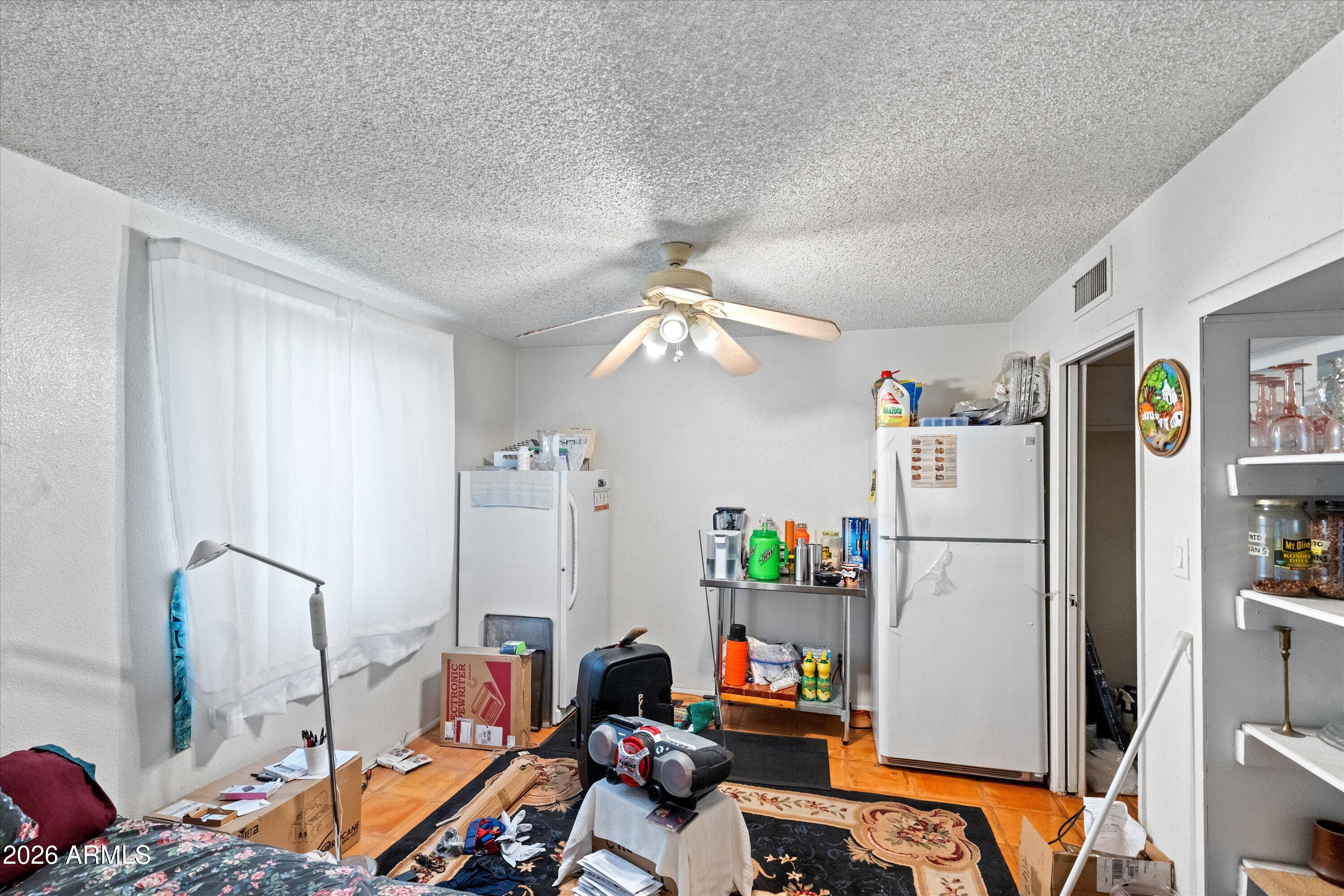 845 S VALENCIA
