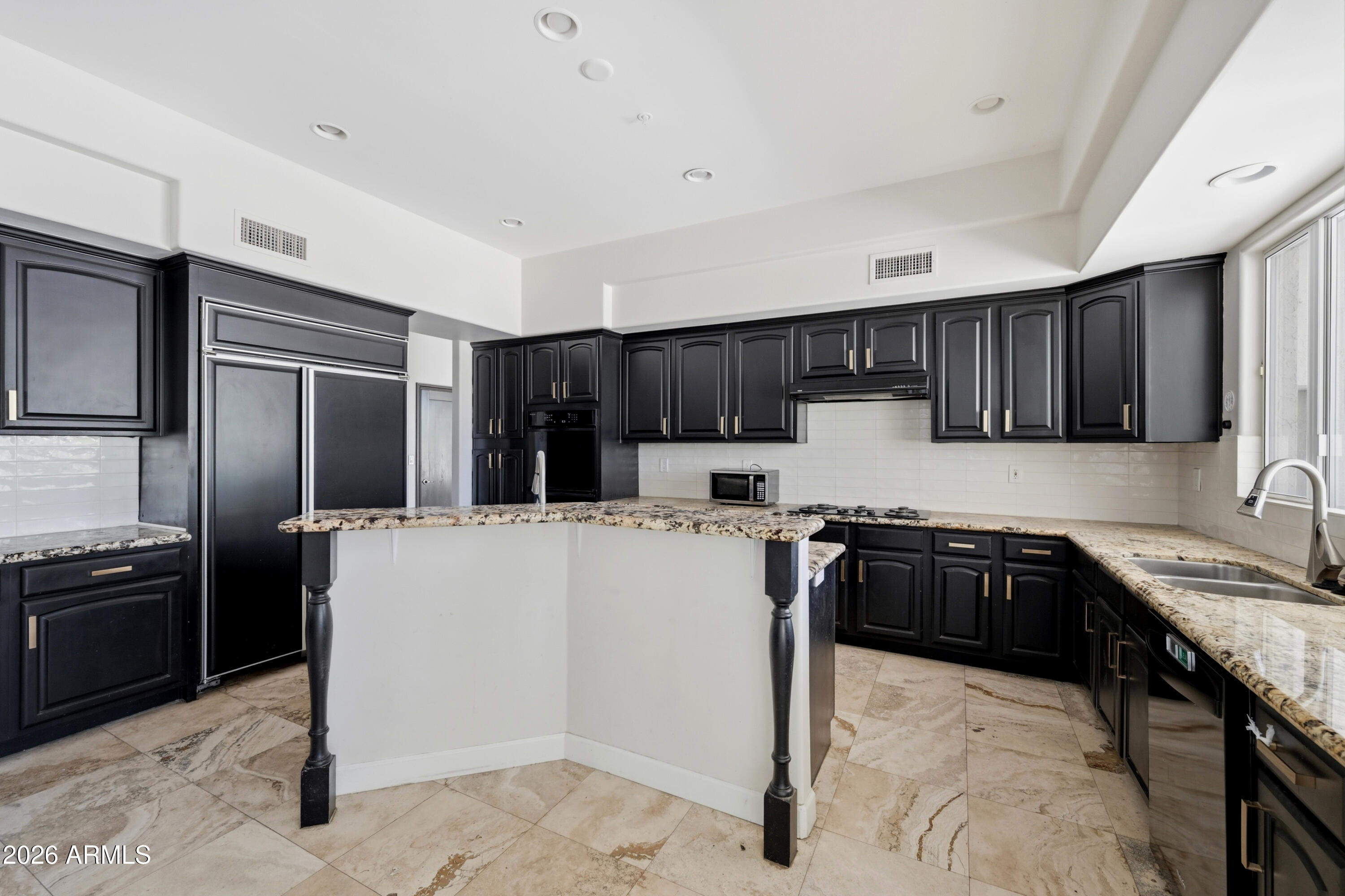7214 E ROYAL PALM Road