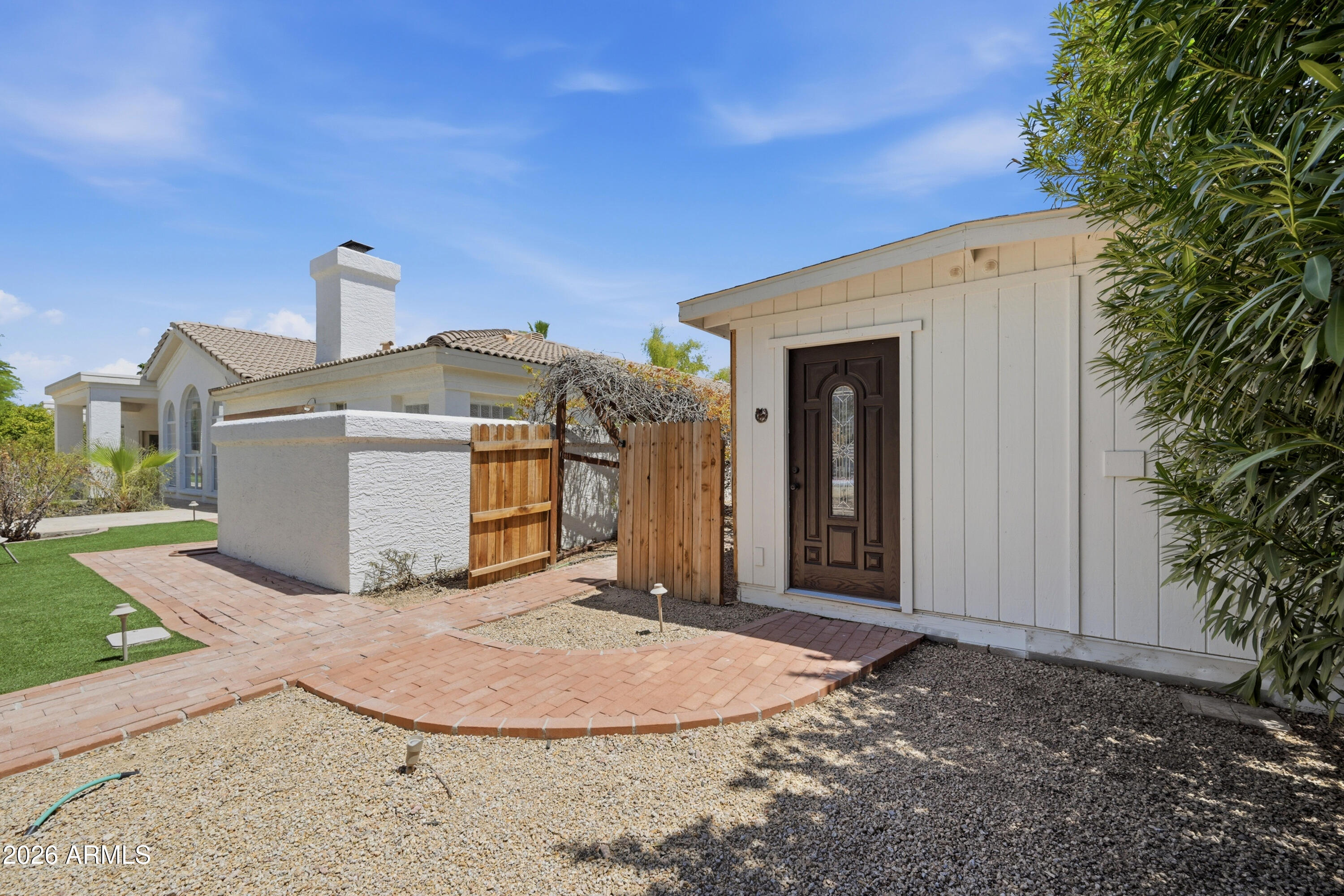 7214 E ROYAL PALM Road