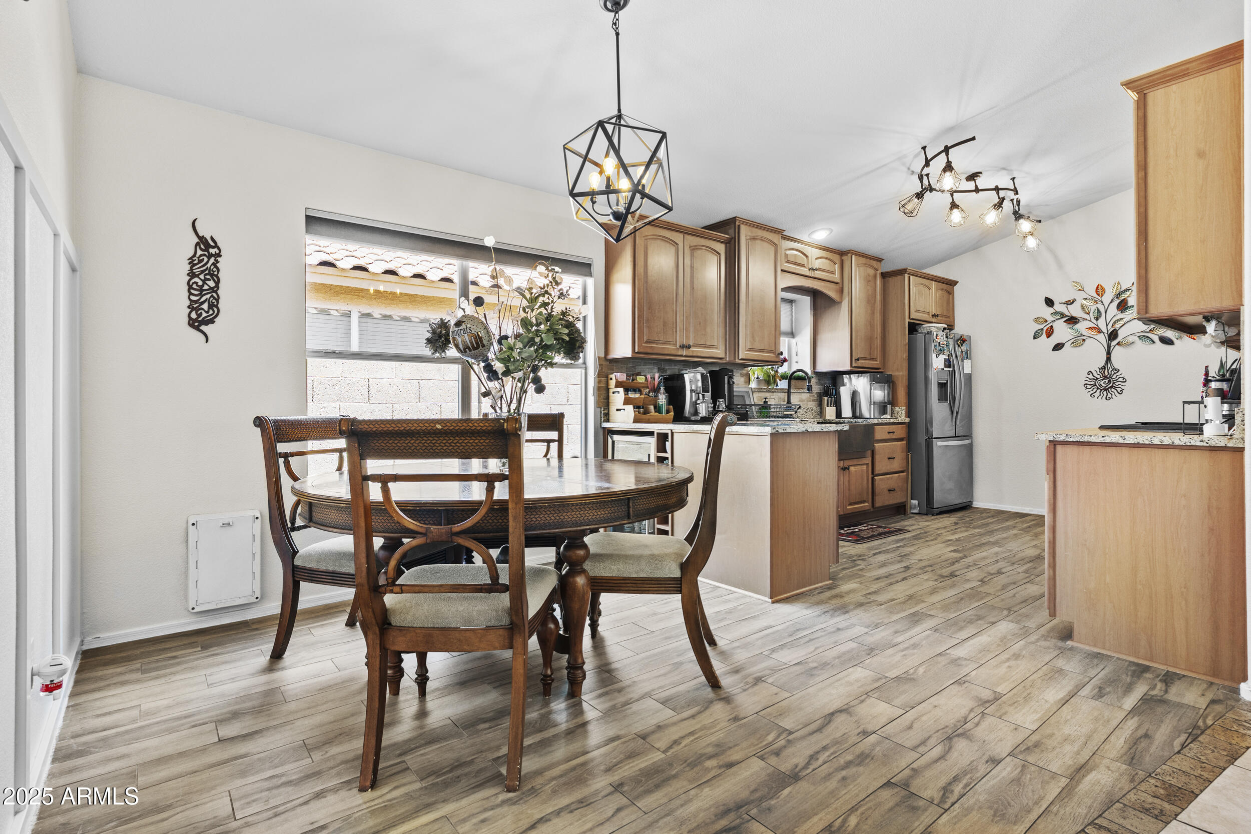 1162 W BLUEBIRD Drive