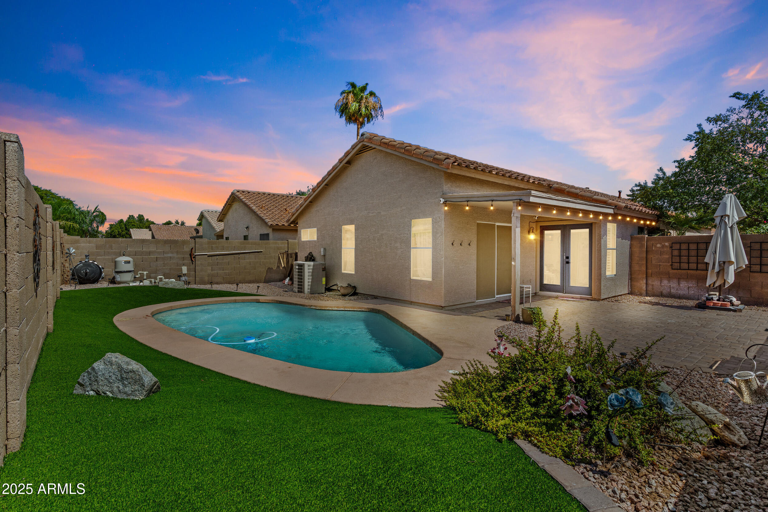 1162 W BLUEBIRD Drive