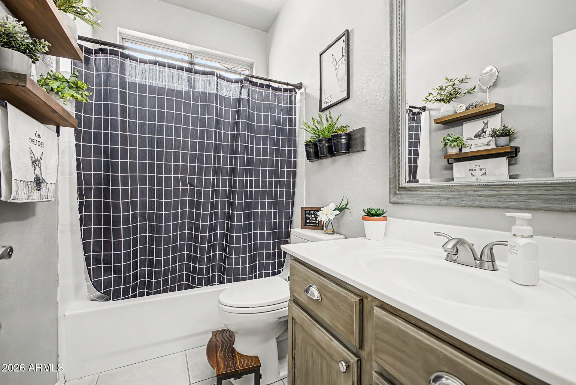 9185 W IRMA Lane