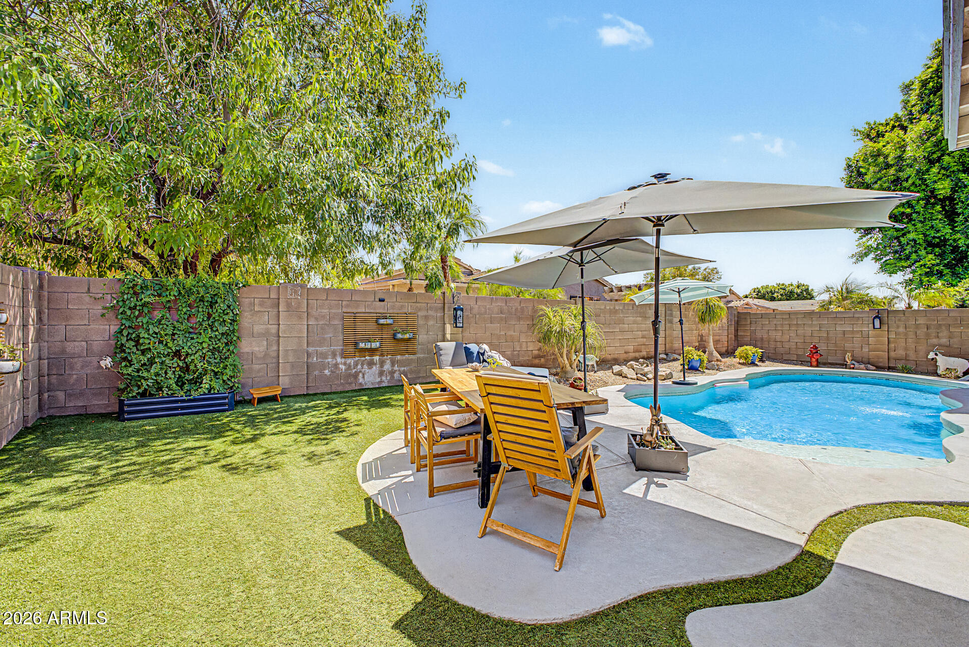 9185 W IRMA Lane