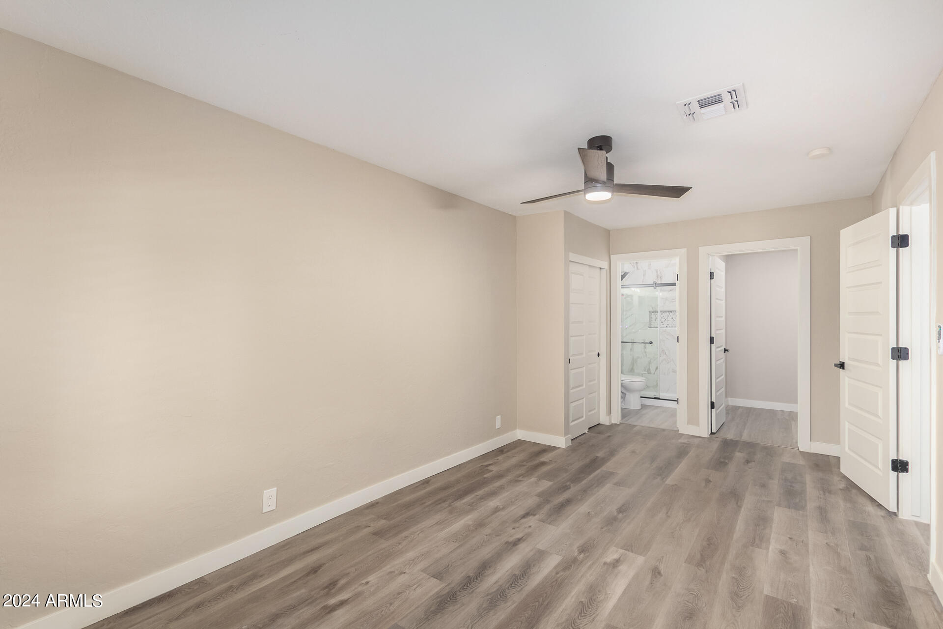 1602 W ROCKWOOD Drive
