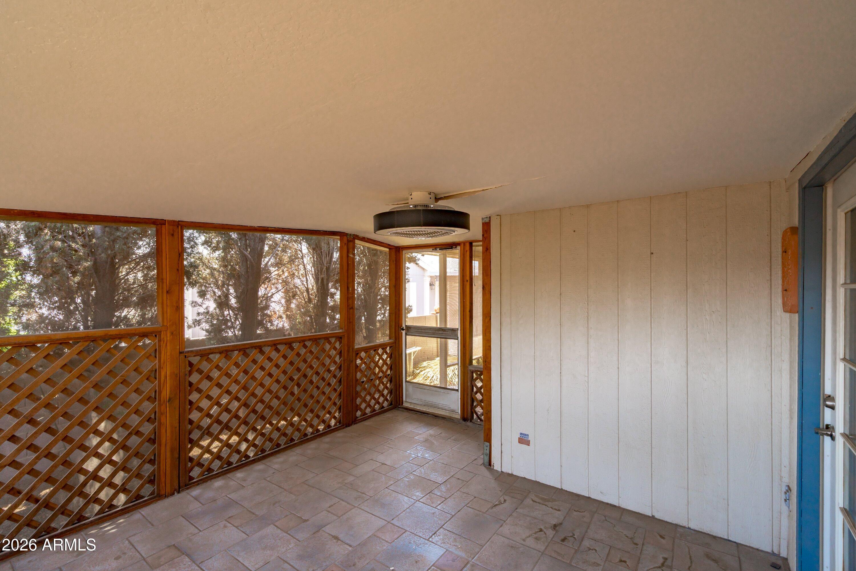 9009 E ELLASAR Avenue