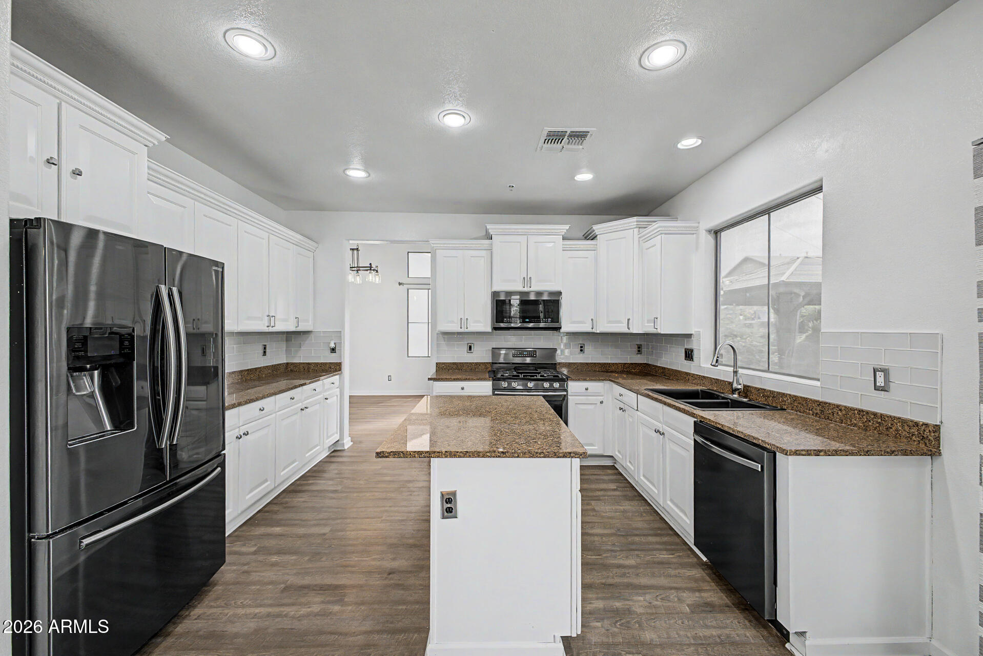 12175 W CHASE Lane