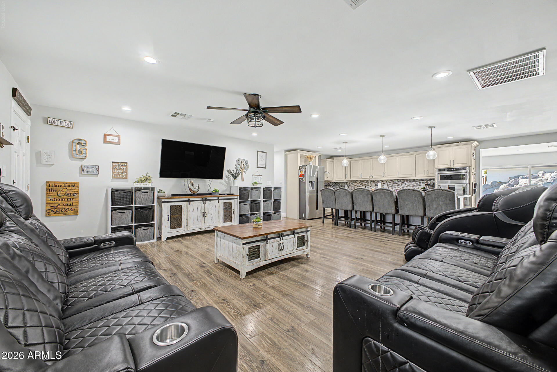 10302 W EARLL Drive