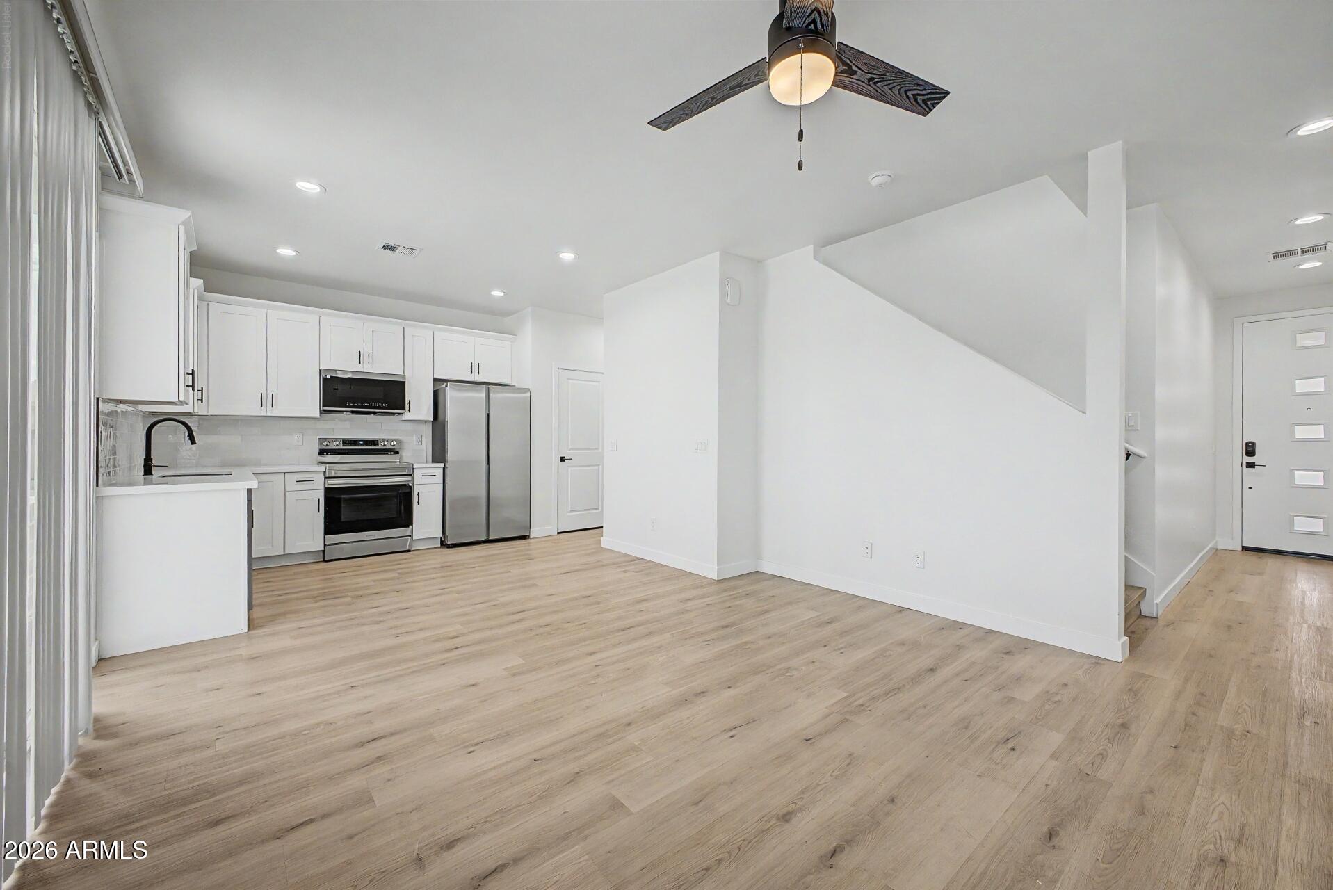 141 W Latona Road