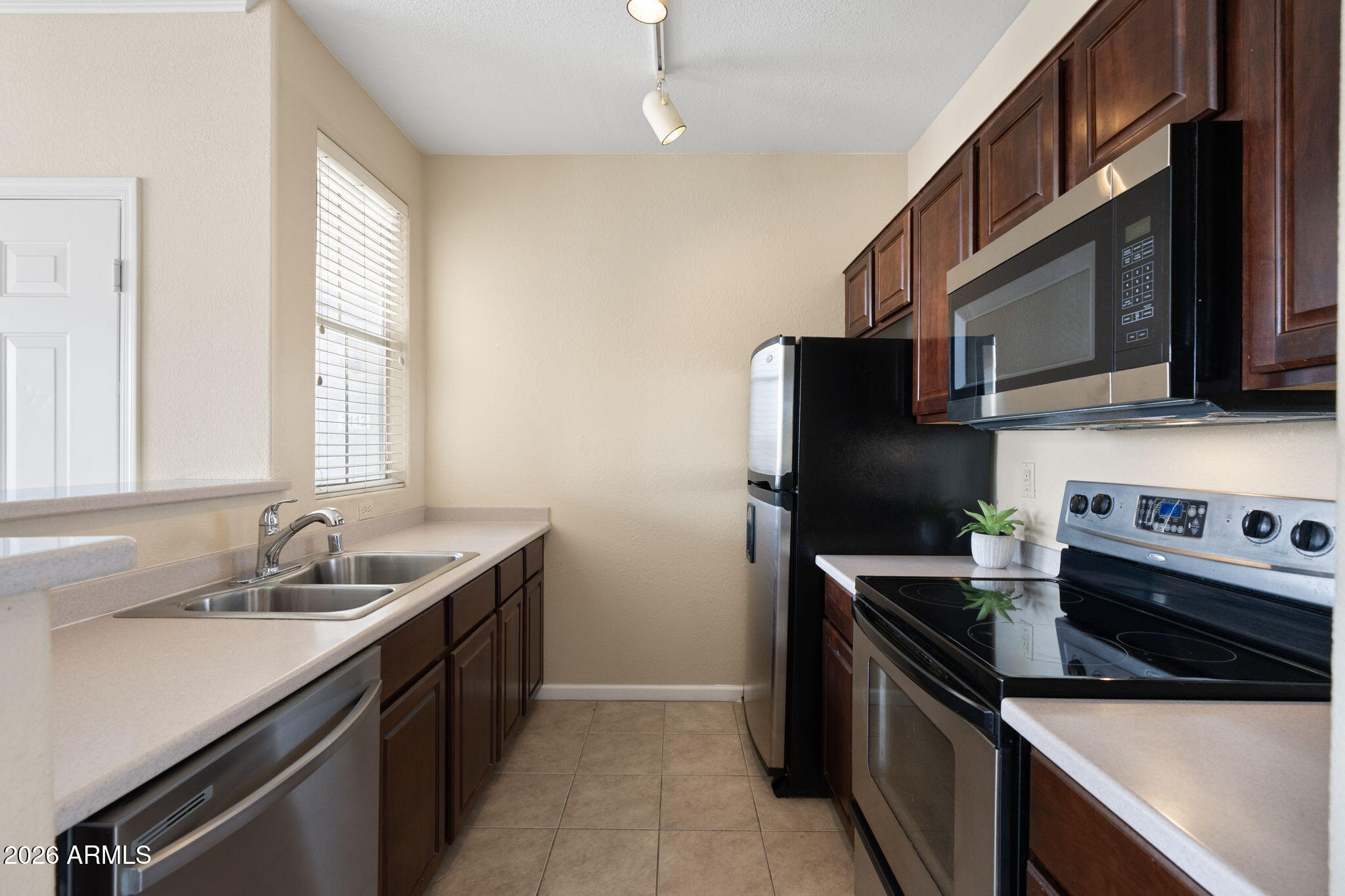 1720 E THUNDERBIRD Road 3113