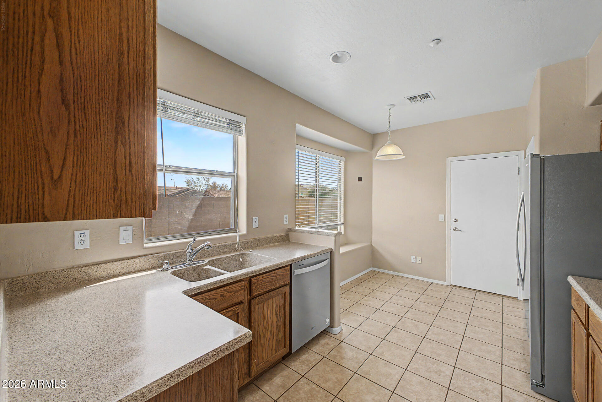 7401 W TIERRA BUENA Lane