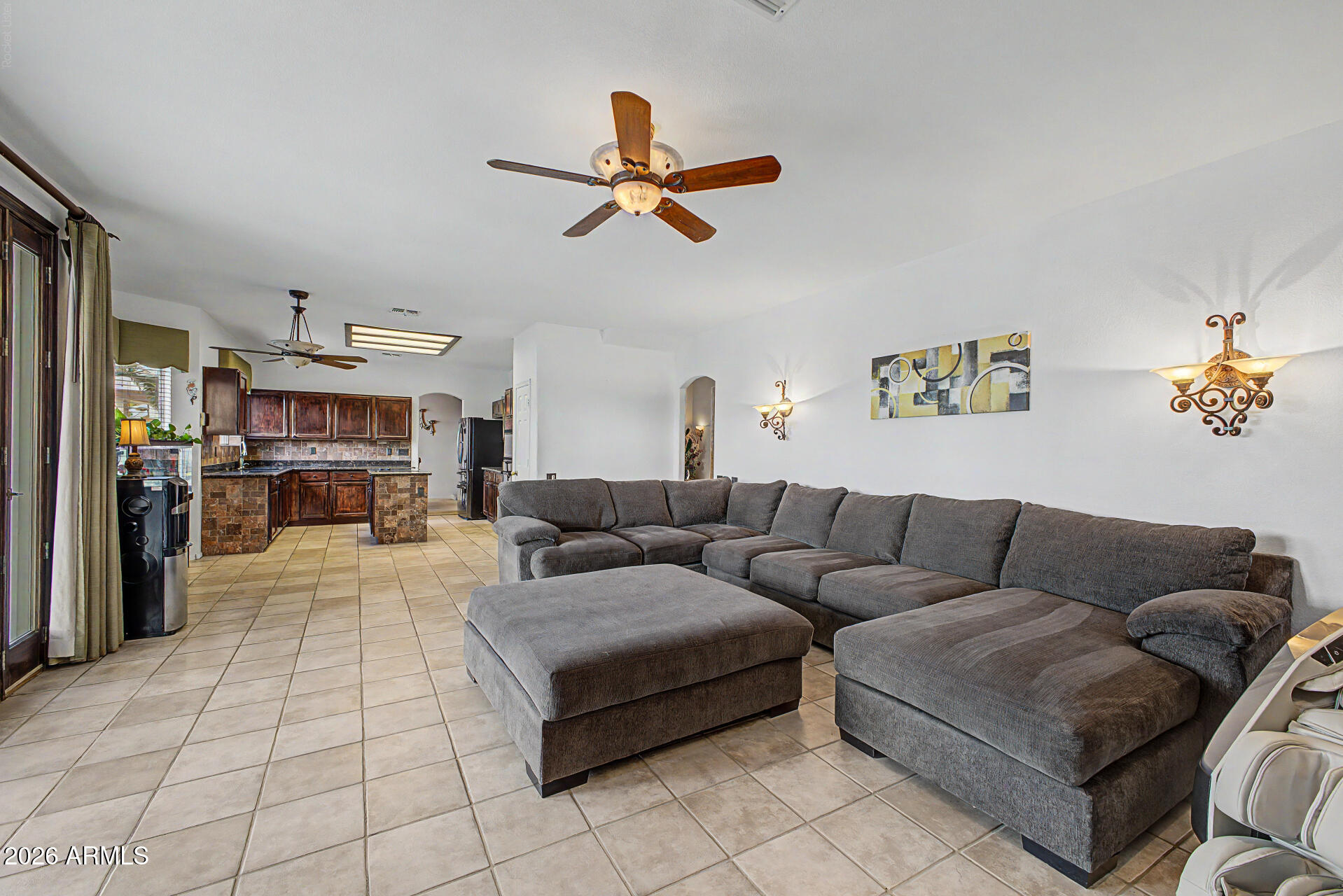 6154 W QUAIL Avenue