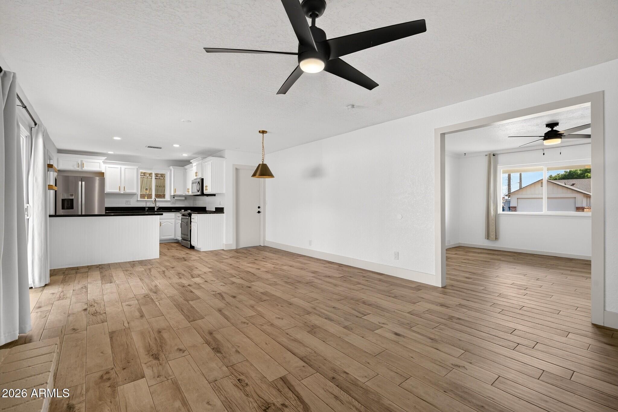 705 N ORACLE Circle